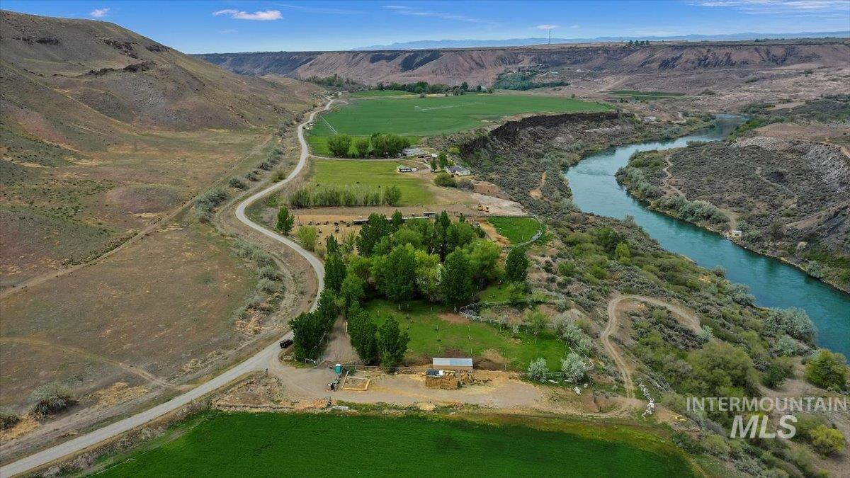 6252 King Hill Canal Road, Bliss, Idaho 83314, 2 Bedrooms, 1 Bathroom, Residential For Sale, Price $1,347,000, 98946596