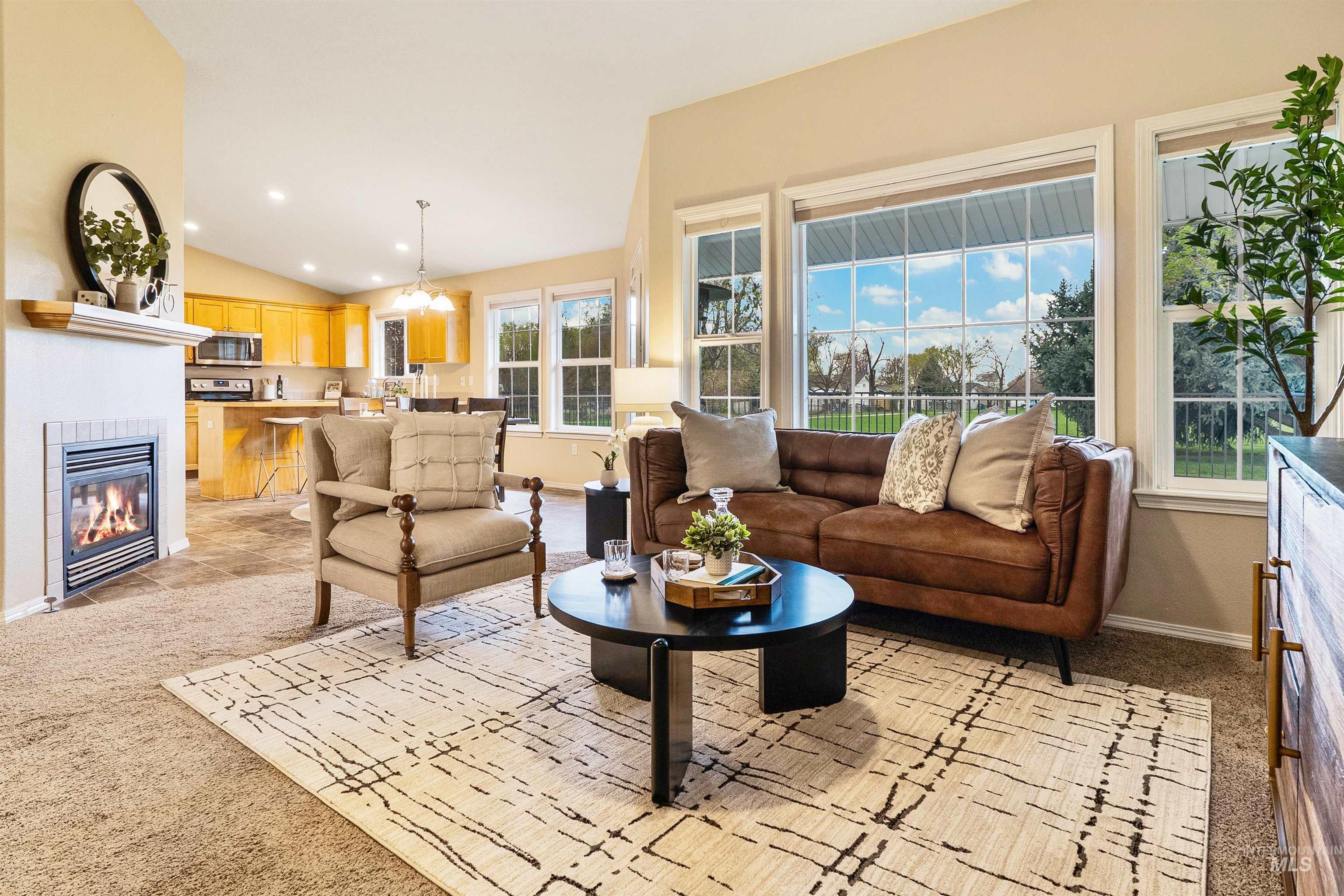 2371 S Phillippi St, Boise, Idaho 83705, 2 Bedrooms, 2 Bathrooms, Residential For Sale, Price $389,500, 98946607