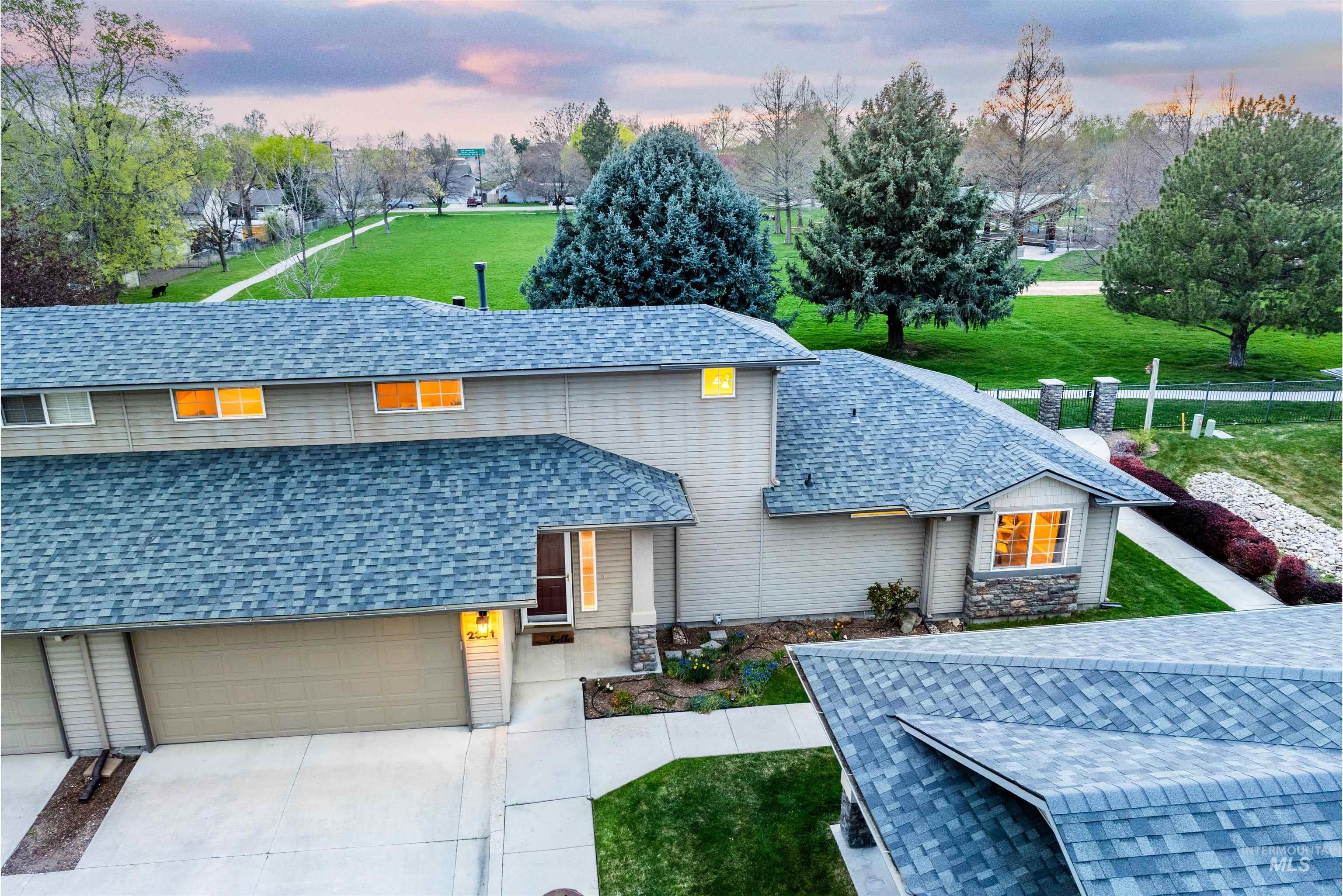 2371 S Phillippi St, Boise, Idaho 83705, 2 Bedrooms, 2 Bathrooms, Residential For Sale, Price $389,500, 98946607