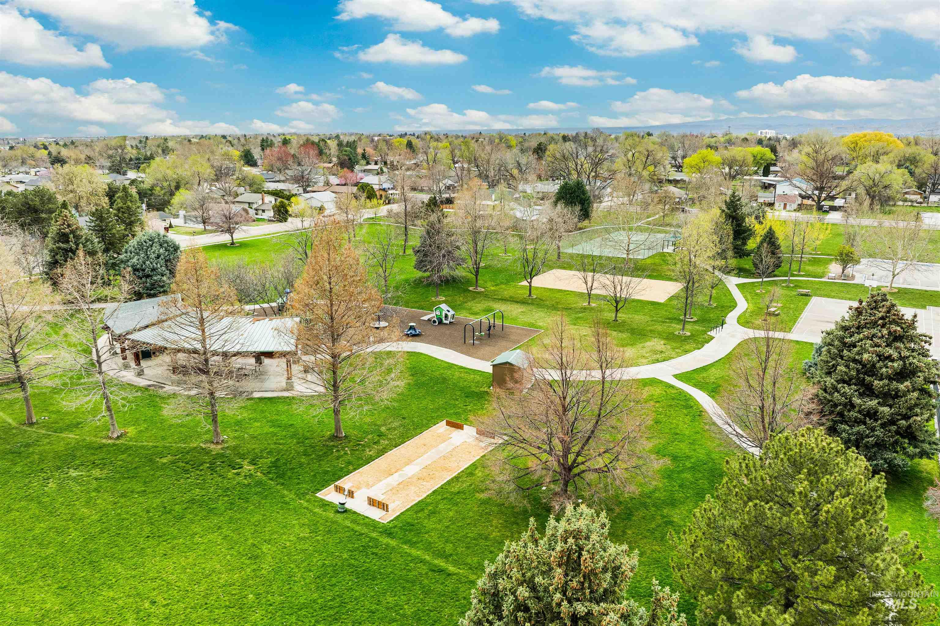 2371 S Phillippi St, Boise, Idaho 83705, 2 Bedrooms, 2 Bathrooms, Residential For Sale, Price $389,500, 98946607