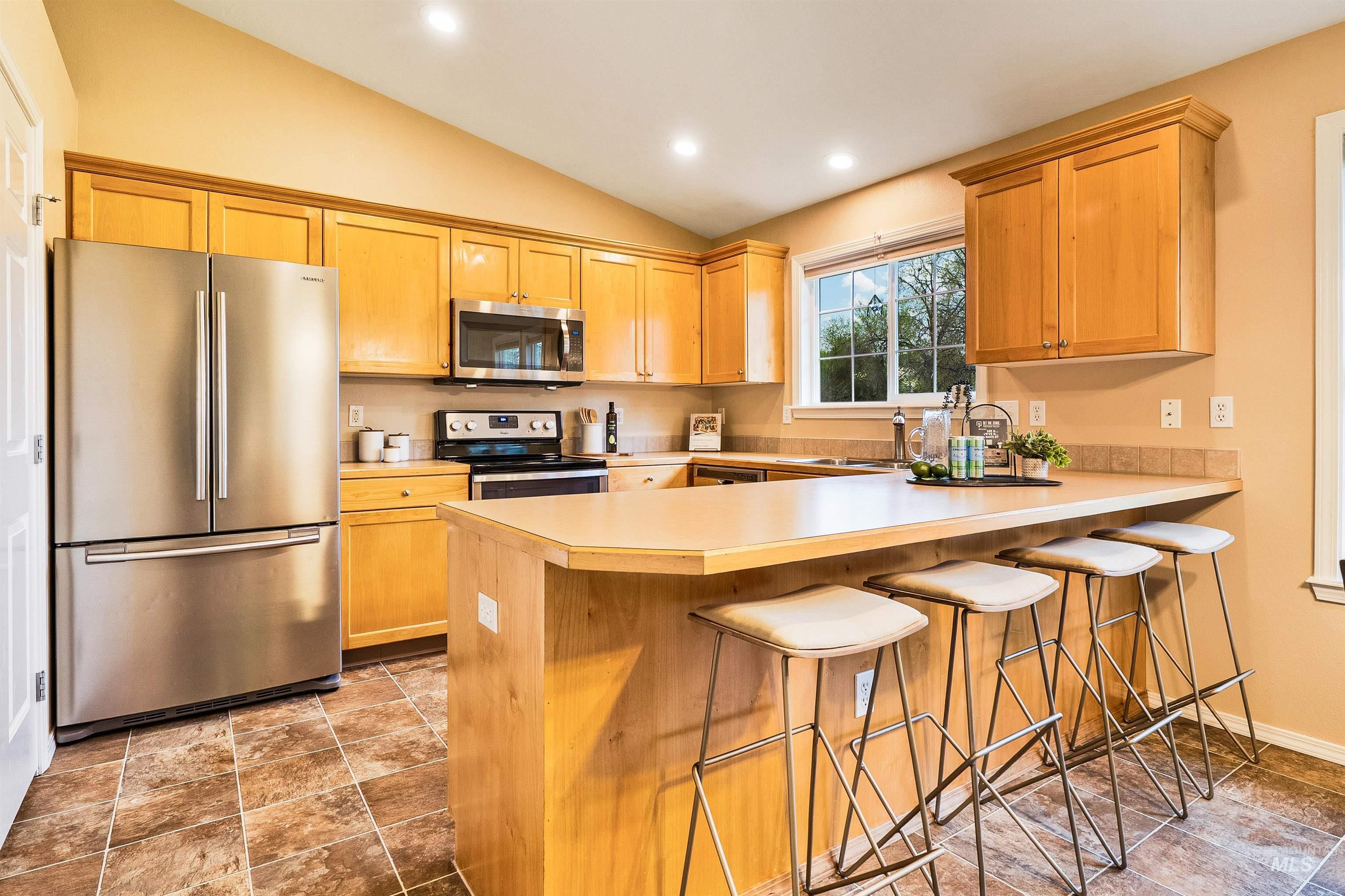 2371 S Phillippi St, Boise, Idaho 83705, 2 Bedrooms, 2 Bathrooms, Residential For Sale, Price $389,500, 98946607
