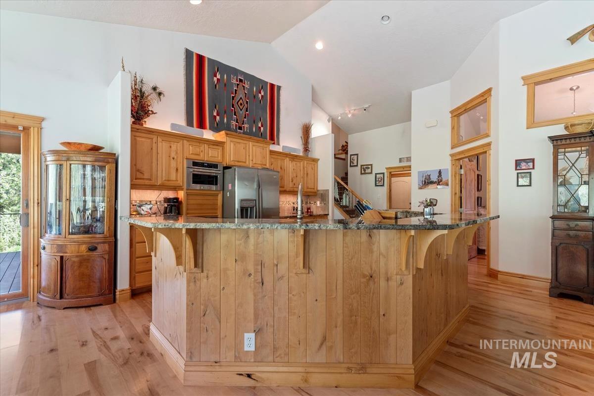 32 Coyote, Garden Valley, Idaho 83622, 3 Bedrooms, 3 Bathrooms, Residential For Sale, Price $1,299,000, 98946617