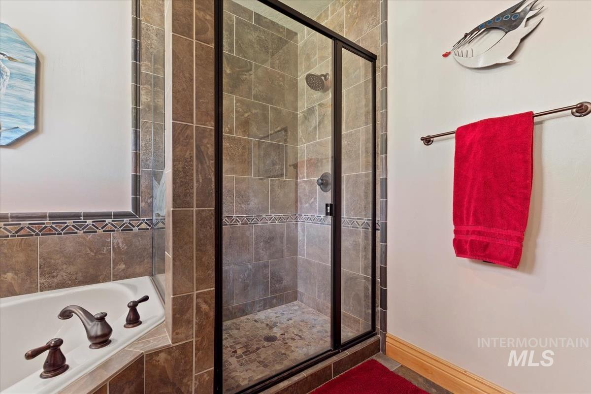 32 Coyote, Garden Valley, Idaho 83622, 3 Bedrooms, 3 Bathrooms, Residential For Sale, Price $1,299,000, 98946617