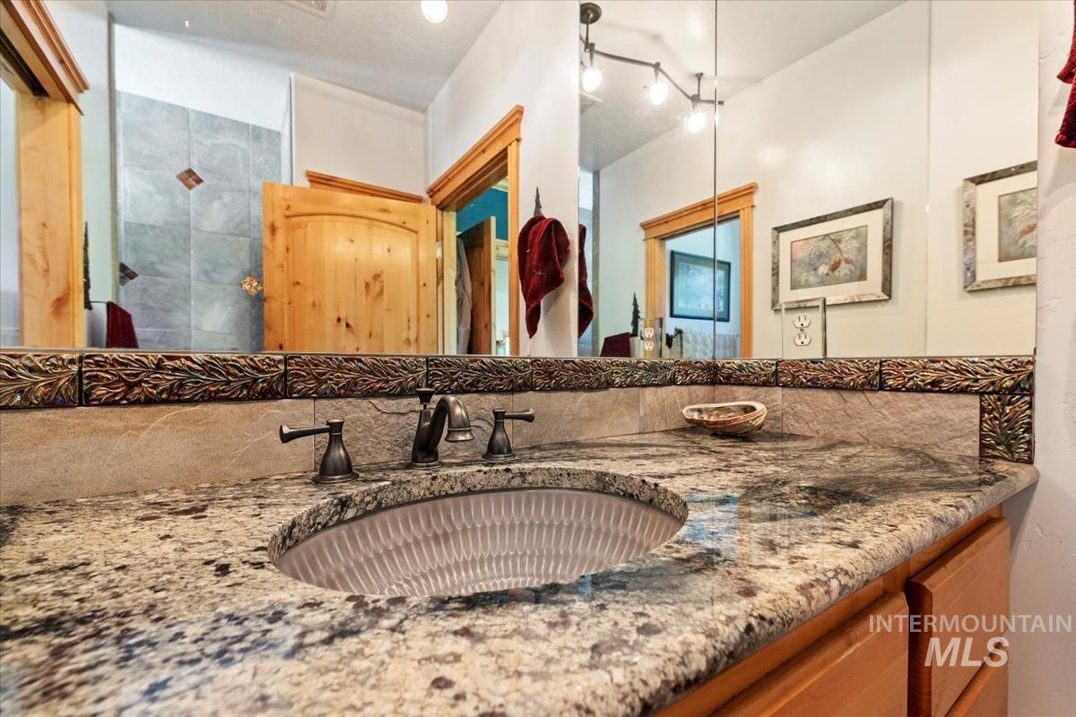 32 Coyote, Garden Valley, Idaho 83622, 3 Bedrooms, 3 Bathrooms, Residential For Sale, Price $1,299,000, 98946617