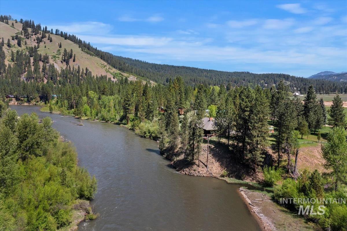 32 Coyote, Garden Valley, Idaho 83622, 3 Bedrooms, 3 Bathrooms, Residential For Sale, Price $1,299,000, 98946617