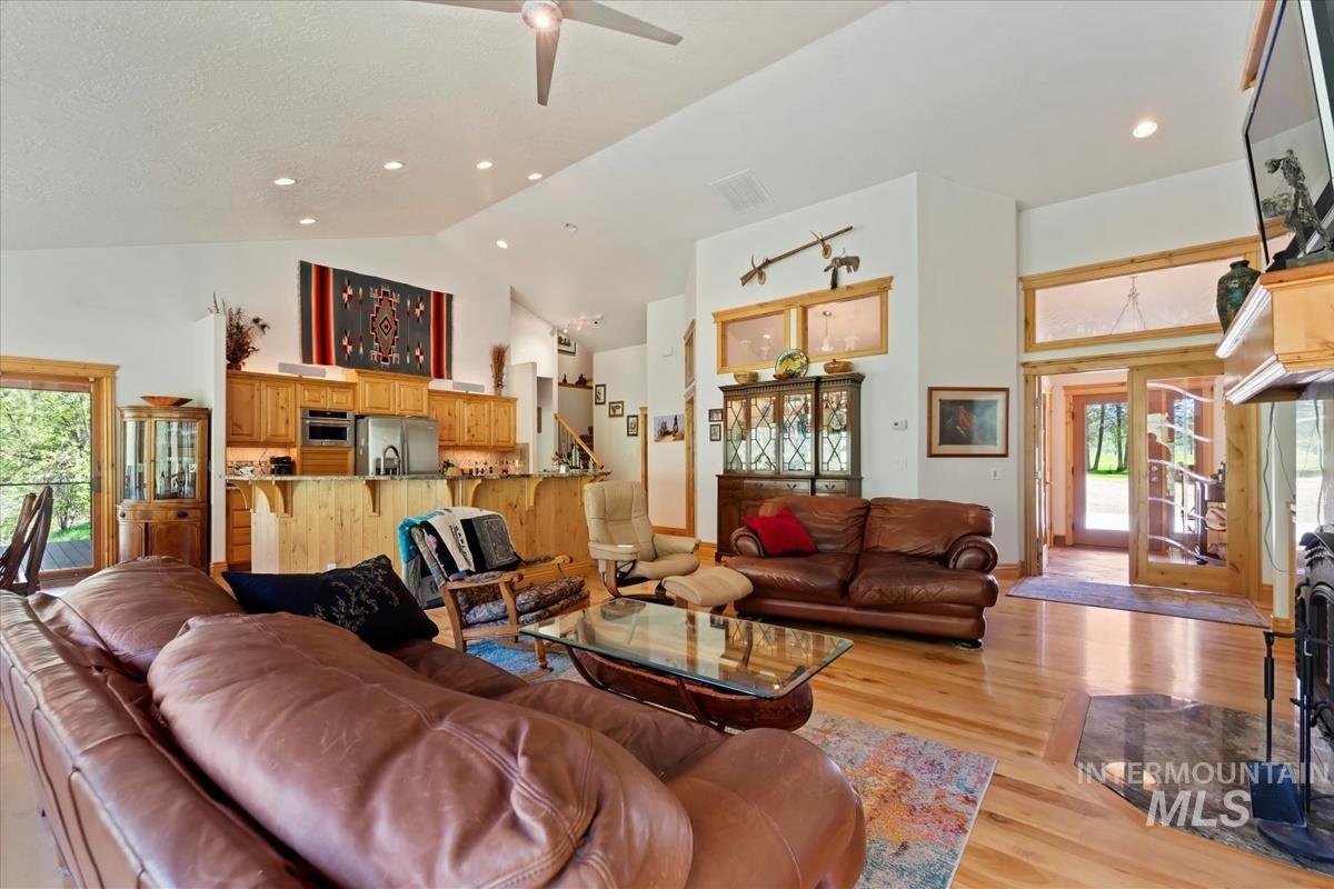 32 Coyote, Garden Valley, Idaho 83622, 3 Bedrooms, 3 Bathrooms, Residential For Sale, Price $1,299,000, 98946617