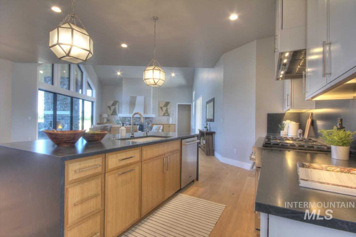 555 Century Ave, Middleton, Idaho 83644, 4 Bedrooms, 3.5 Bathrooms, Residential For Sale, Price $1,530,000, 98946620