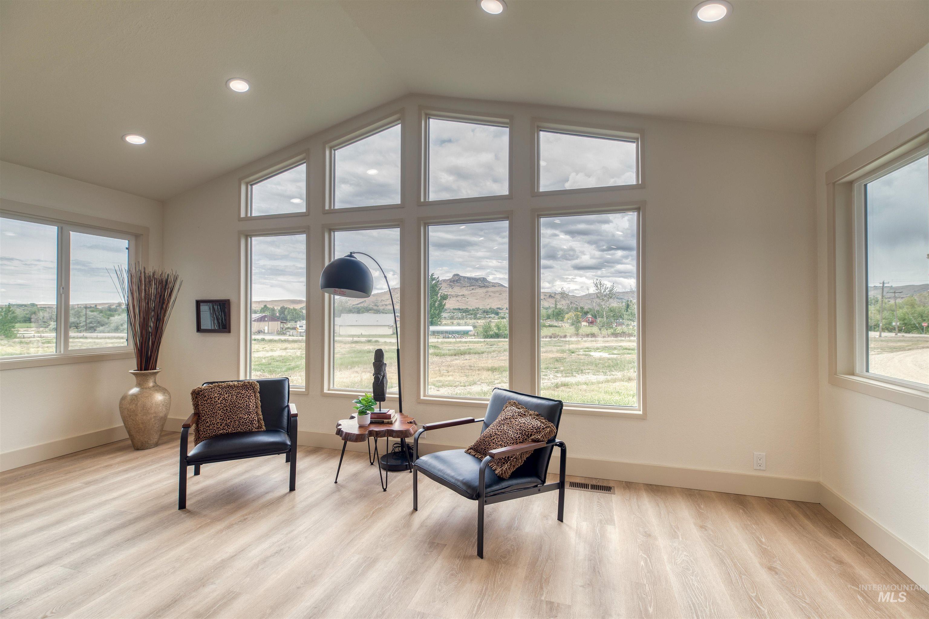 3131 Fuller Rd, Emmett, Idaho 83617, 3 Bedrooms, 2.5 Bathrooms, Residential For Sale, Price $825,000, 98946636