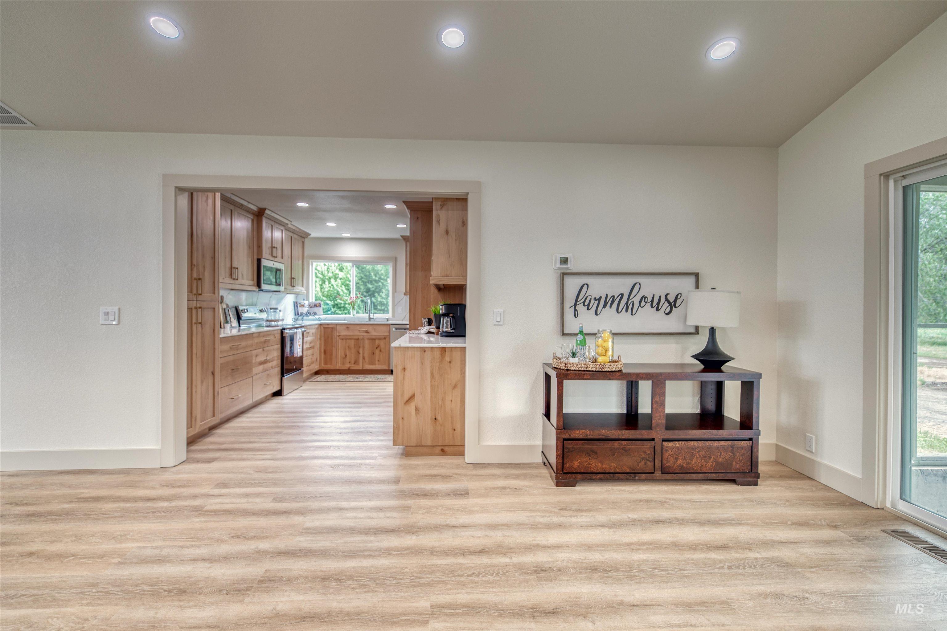 3131 Fuller Rd, Emmett, Idaho 83617, 3 Bedrooms, 2.5 Bathrooms, Residential For Sale, Price $825,000, 98946636