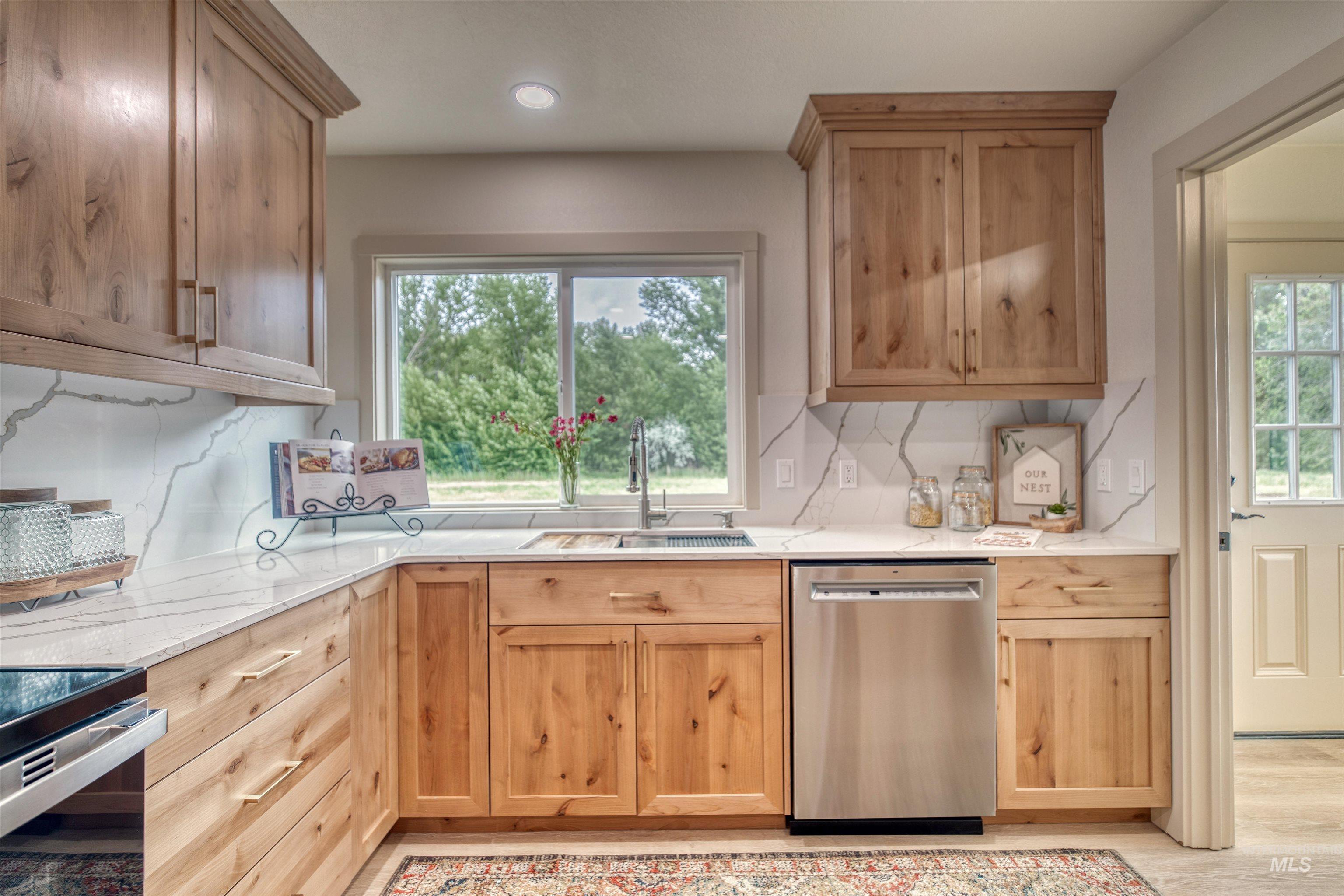 3131 Fuller Rd, Emmett, Idaho 83617, 3 Bedrooms, 2.5 Bathrooms, Residential For Sale, Price $825,000, 98946636