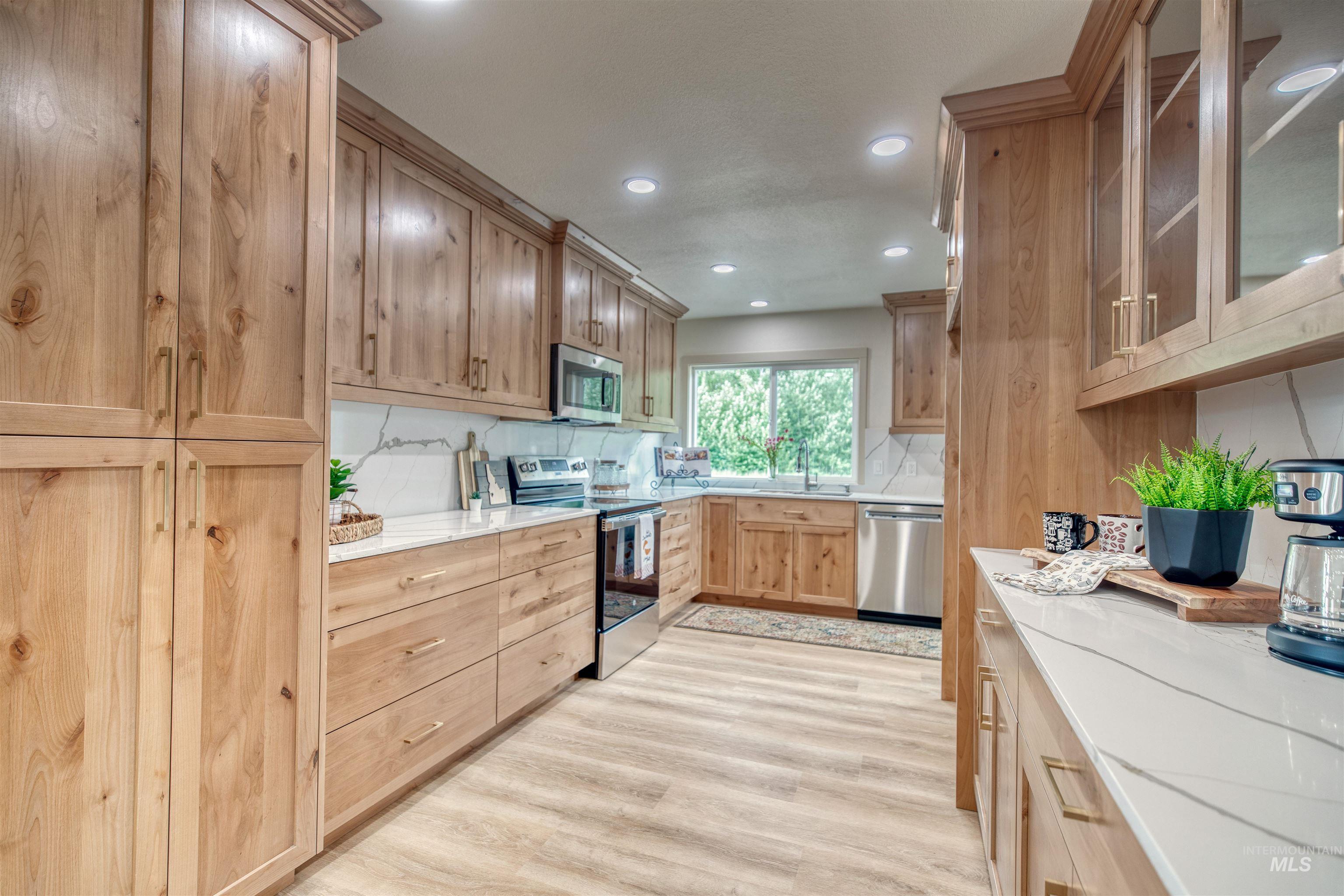 3131 Fuller Rd, Emmett, Idaho 83617, 3 Bedrooms, 2.5 Bathrooms, Residential For Sale, Price $825,000, 98946636