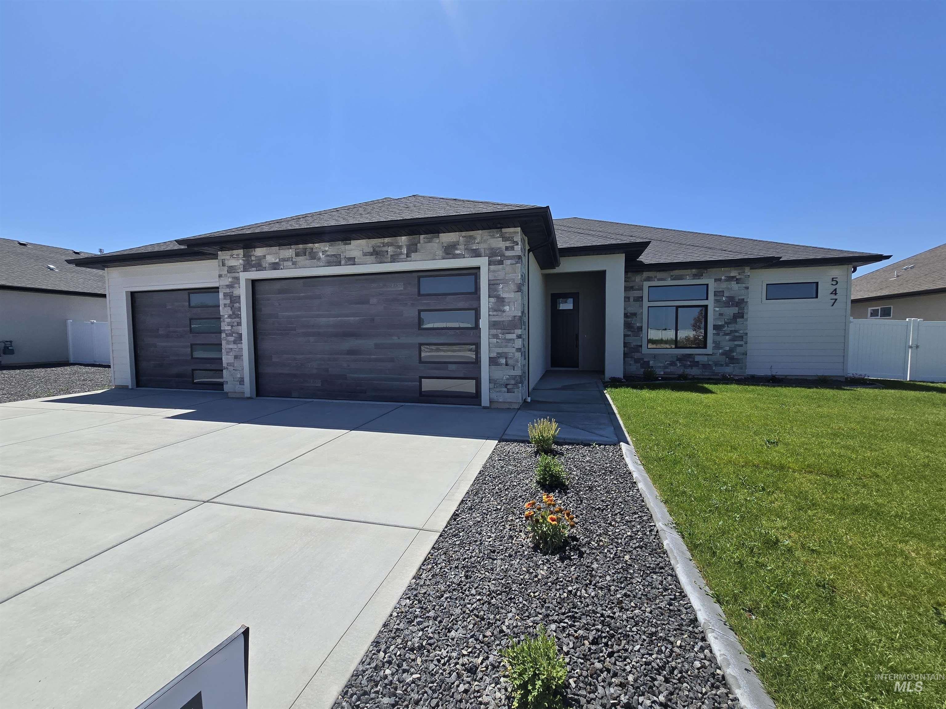 547 Full Moon Way, Twin Falls, Idaho 83301, 4 Bedrooms, 3 Bathrooms, Residential For Sale, Price $620,000, 98946645