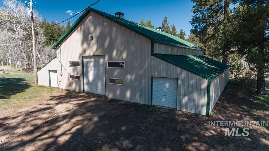 31/33 Bacon Creek Rd, Cascade, Idaho 83611, 8 Bedrooms, 9 Bathrooms, Farm & Ranch For Sale, Price $3,490,000, 98946655