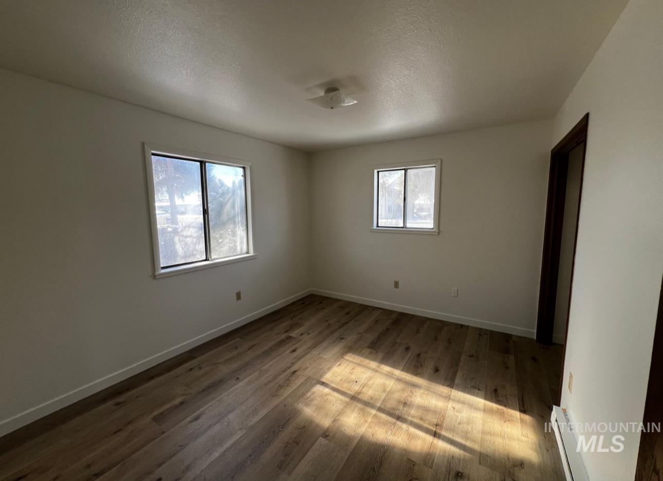 1020 S Maple St., Nampa, Idaho 83686, 2 Bedrooms, 1 Bathroom, Residential Income For Sale, Price $890,000, 98946673