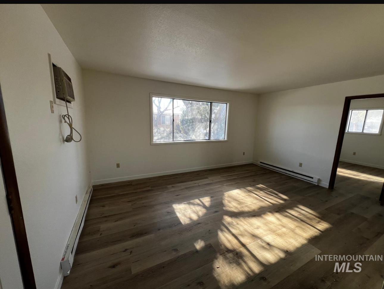 1020 S Maple St., Nampa, Idaho 83686, 2 Bedrooms, 1 Bathroom, Residential Income For Sale, Price $890,000, 98946673