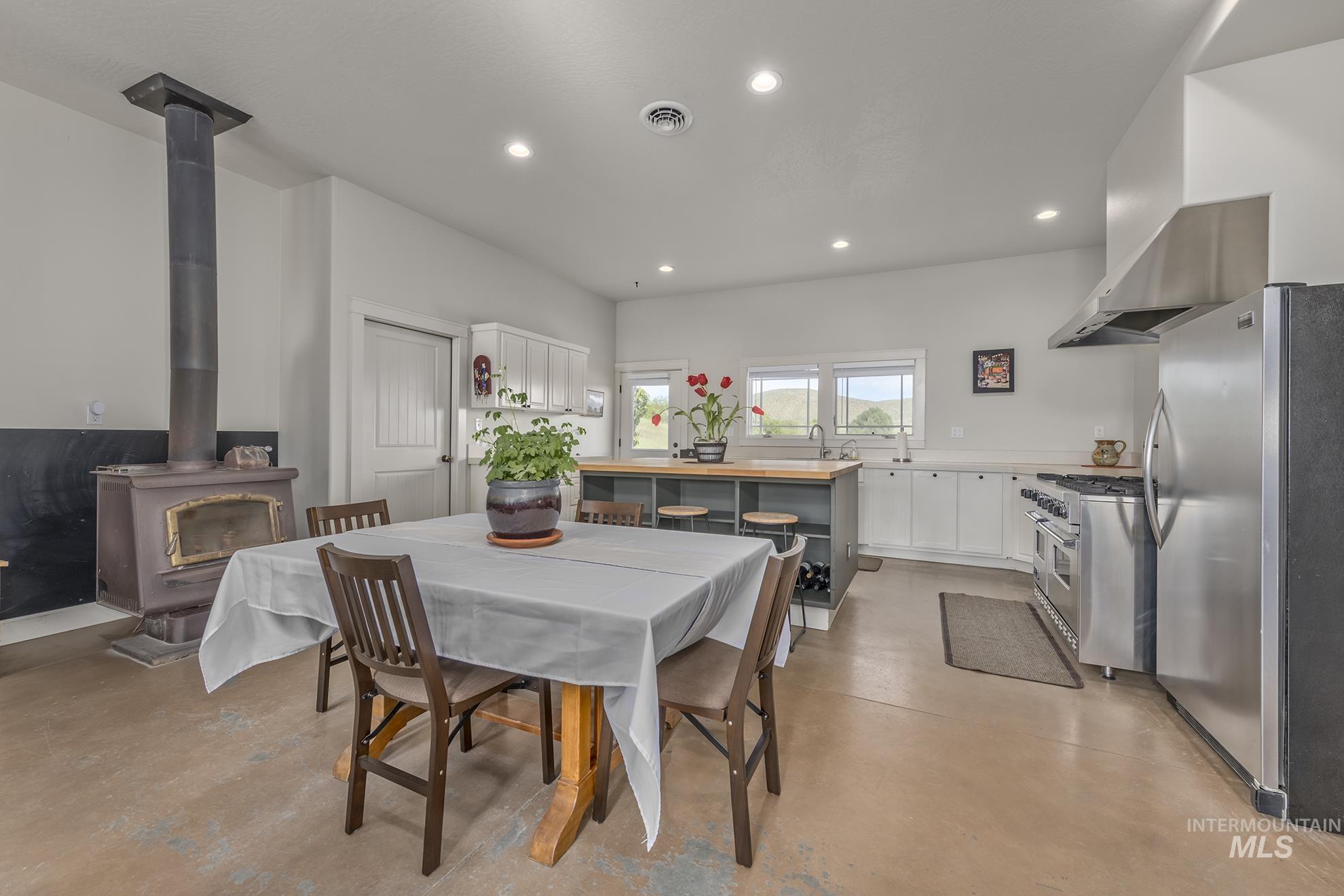 1179 Pleasant View Drive, Weiser, Idaho 83672, 7 Bedrooms, 5 Bathrooms, Residential For Sale, Price $1,395,000, 98946704