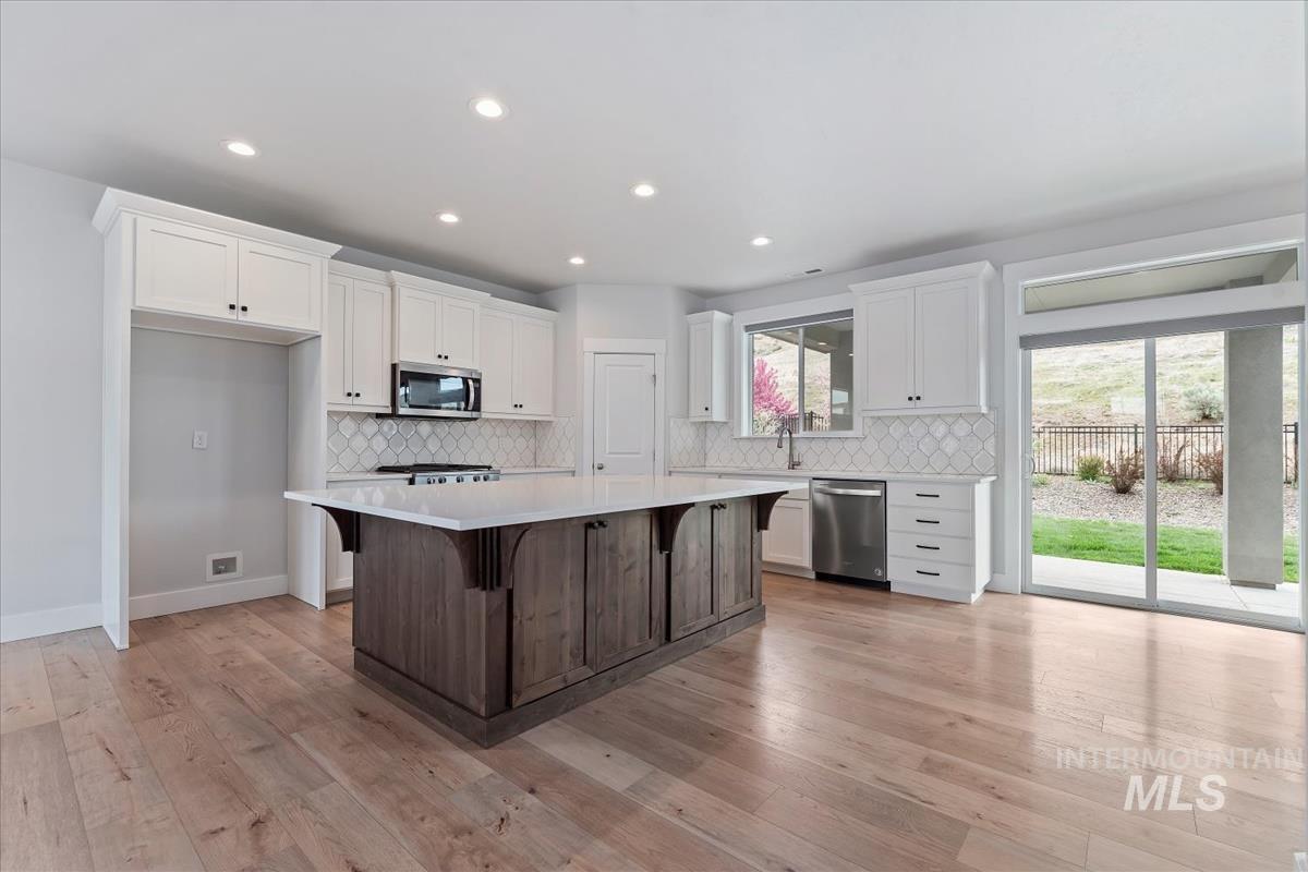 19322 N Shepherds Pie Pl, Boise, Idaho 83714, 4 Bedrooms, 3 Bathrooms, Residential For Sale, Price $718,000, 98946705