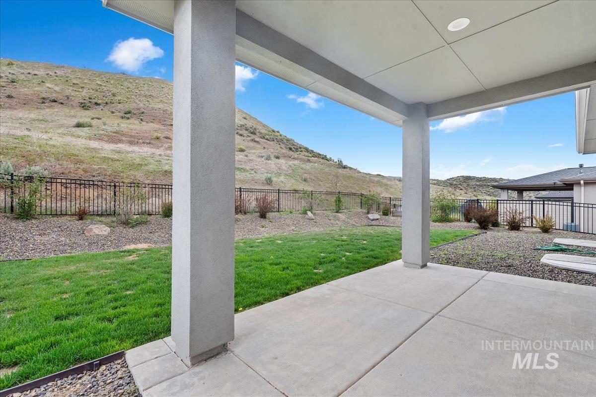 19322 N Shepherds Pie Pl, Boise, Idaho 83714, 4 Bedrooms, 3 Bathrooms, Residential For Sale, Price $718,000, 98946705