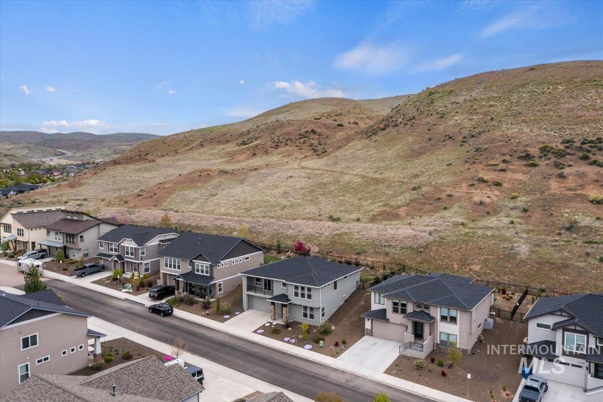 19322 N Shepherds Pie Pl, Boise, Idaho 83714, 4 Bedrooms, 3 Bathrooms, Residential For Sale, Price $718,000, 98946705