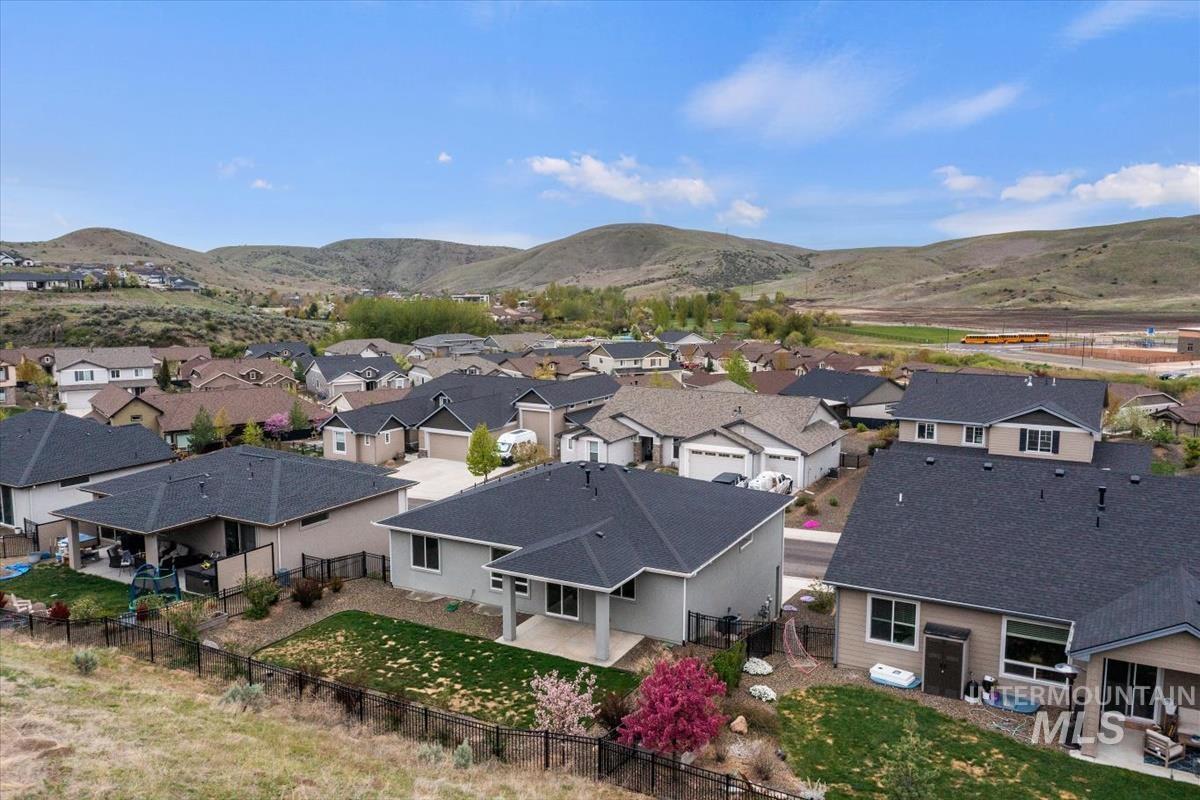 19322 N Shepherds Pie Pl, Boise, Idaho 83714, 4 Bedrooms, 3 Bathrooms, Residential For Sale, Price $718,000, 98946705