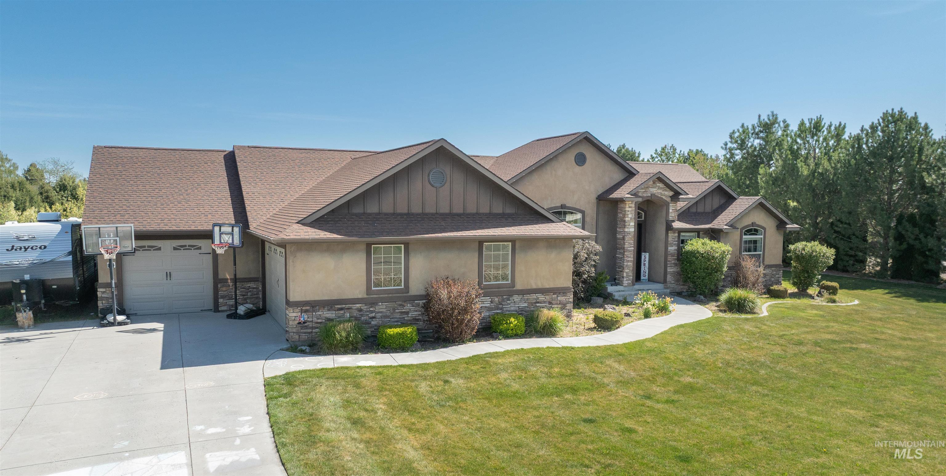 3634 E 3892 N, Kimberly, Idaho 83341, 6 Bedrooms, 4 Bathrooms, Residential For Sale, Price $925,000, 98946713