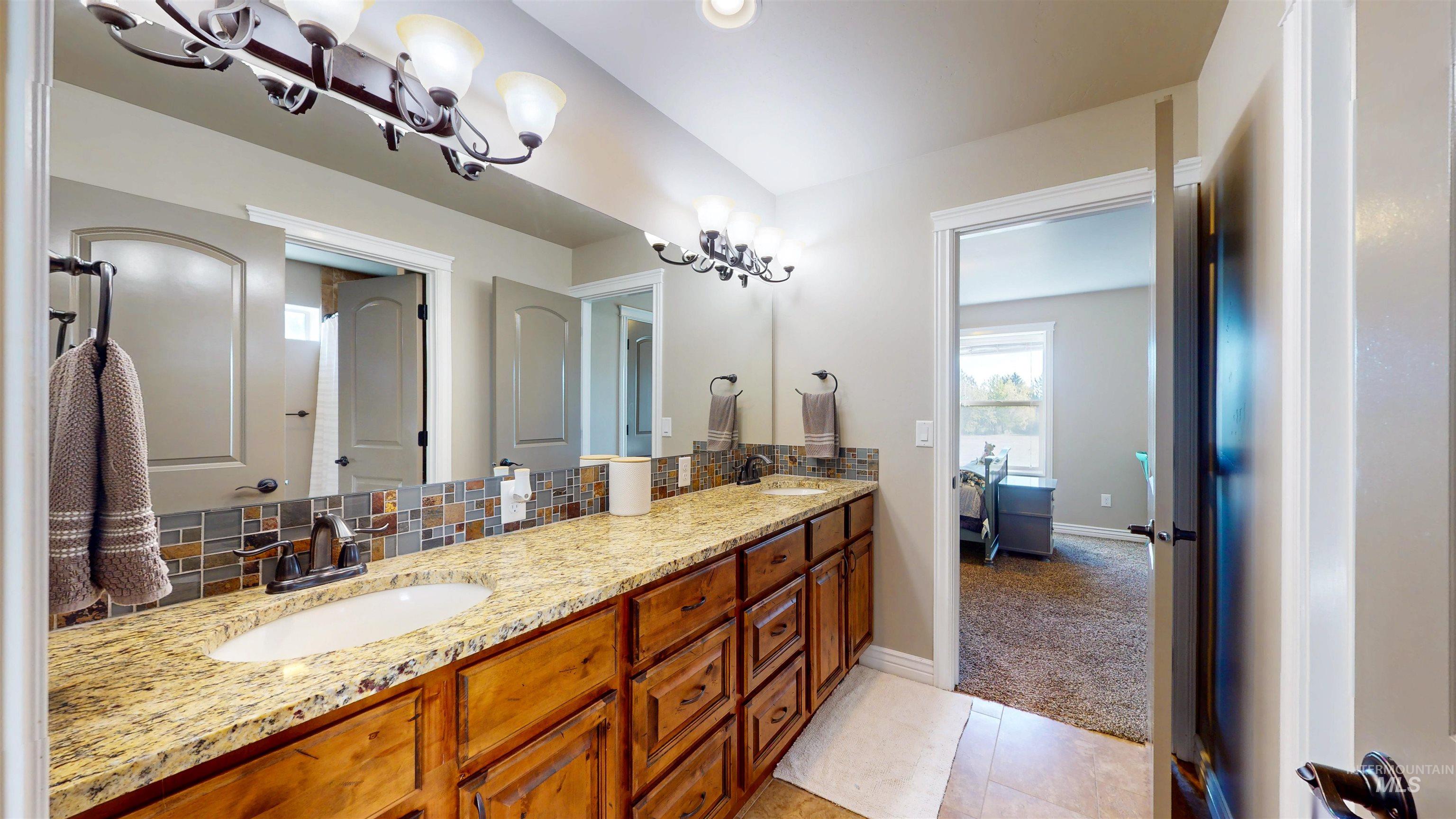 3634 E 3892 N, Kimberly, Idaho 83341, 6 Bedrooms, 4 Bathrooms, Residential For Sale, Price $925,000, 98946713