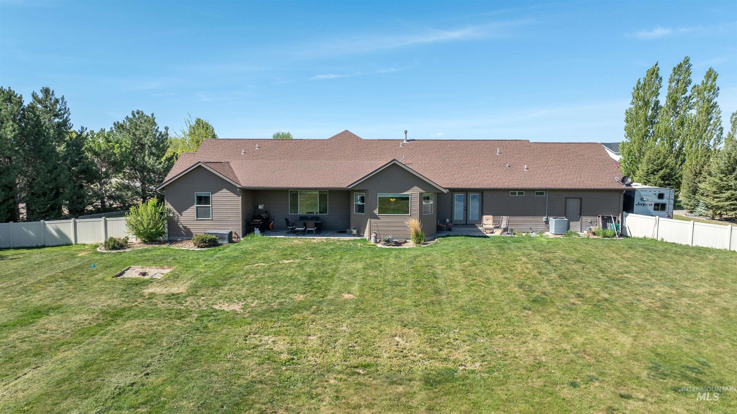 3634 E 3892 N, Kimberly, Idaho 83341, 6 Bedrooms, 4 Bathrooms, Residential For Sale, Price $925,000, 98946713