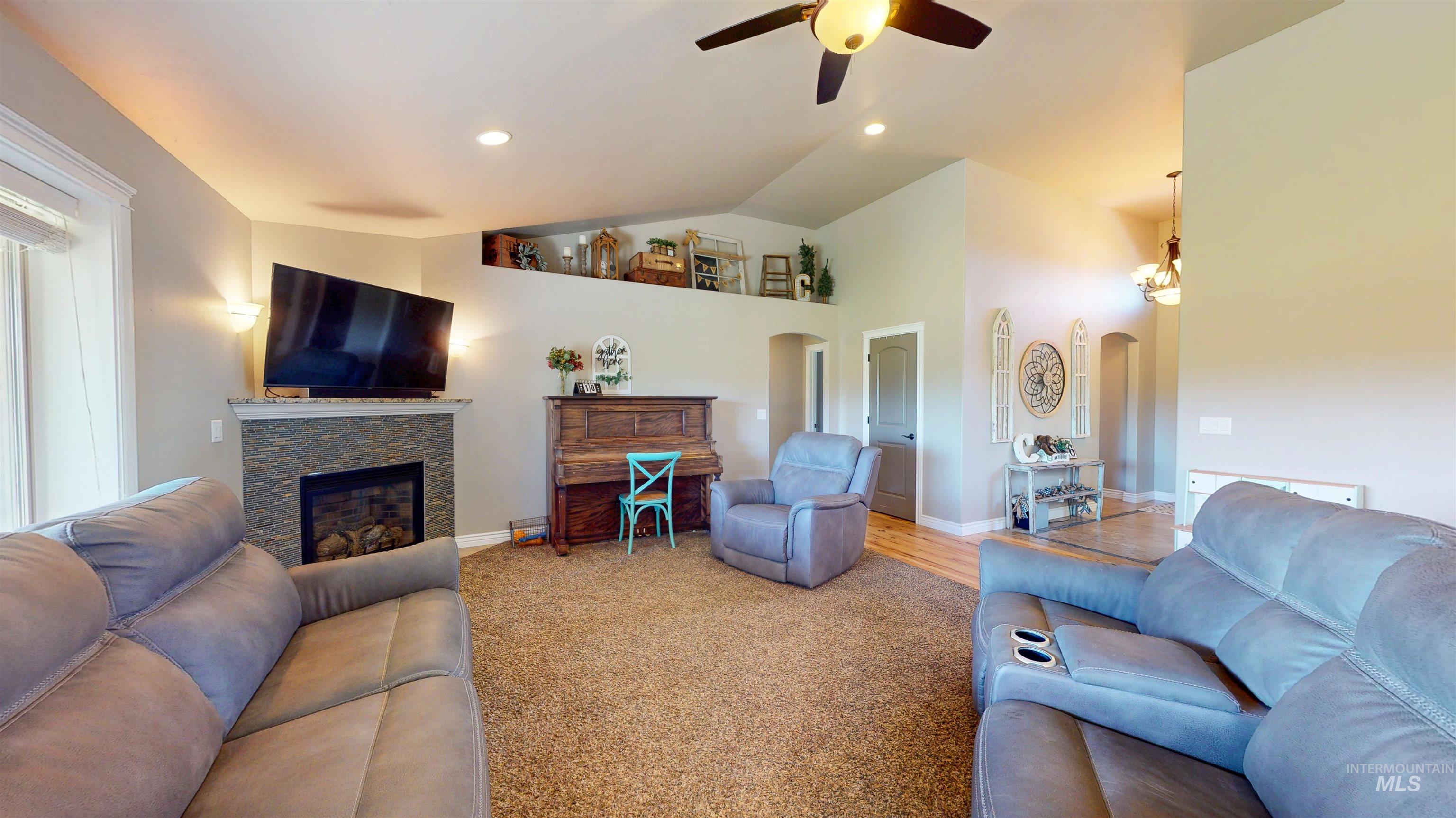 3634 E 3892 N, Kimberly, Idaho 83341, 6 Bedrooms, 4 Bathrooms, Residential For Sale, Price $925,000, 98946713