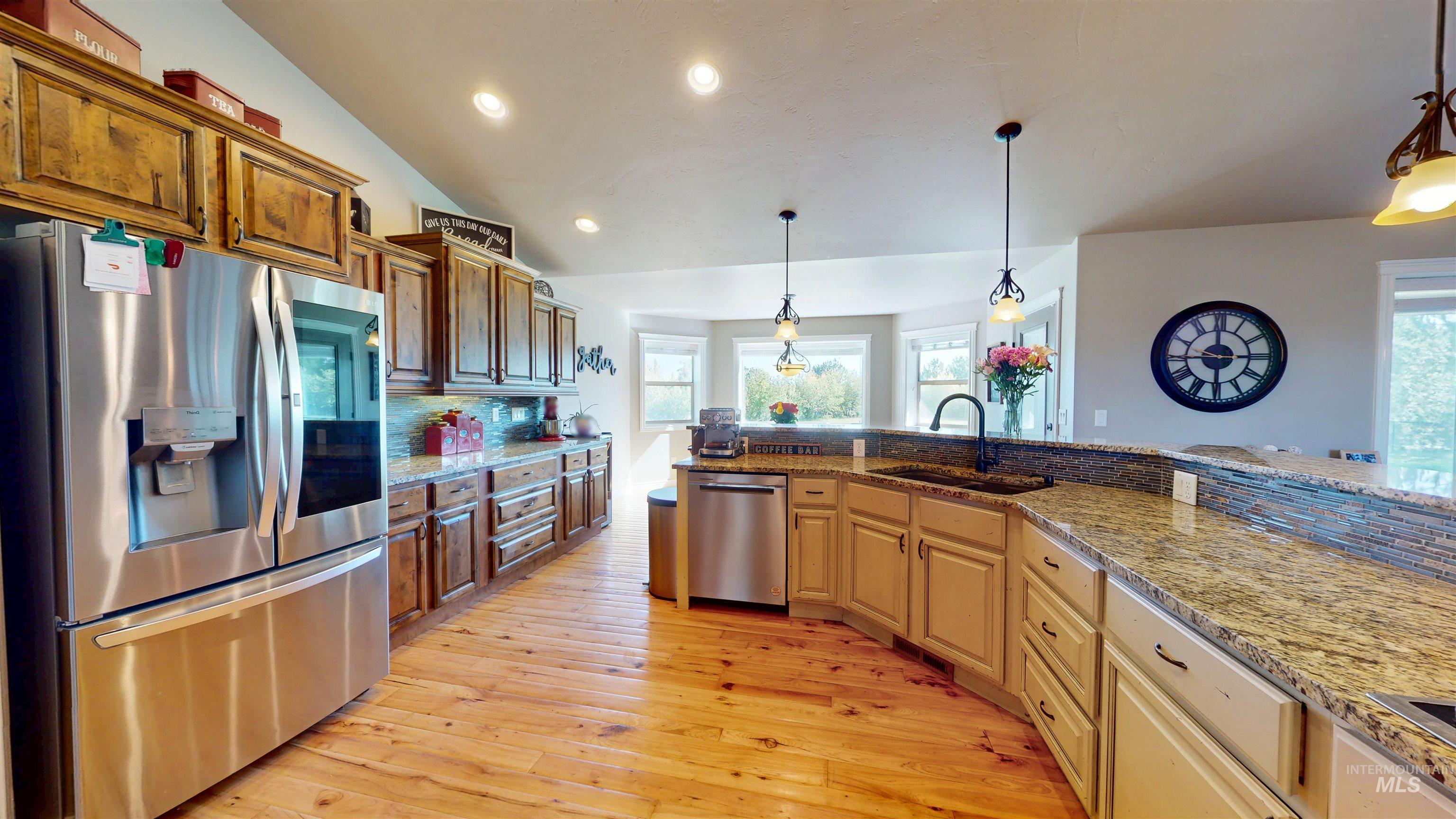 3634 E 3892 N, Kimberly, Idaho 83341, 6 Bedrooms, 4 Bathrooms, Residential For Sale, Price $925,000, 98946713
