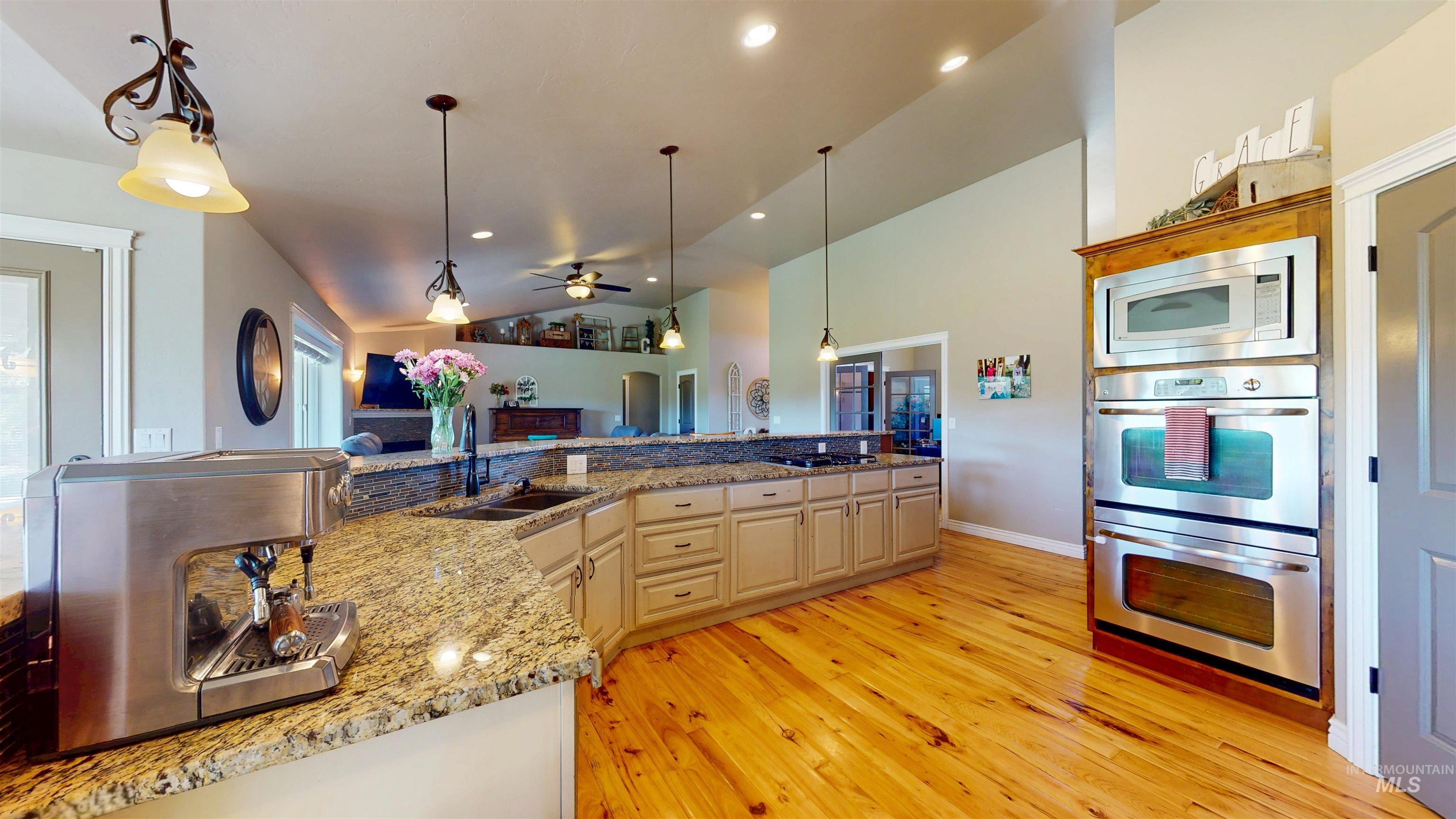 3634 E 3892 N, Kimberly, Idaho 83341, 6 Bedrooms, 4 Bathrooms, Residential For Sale, Price $925,000, 98946713