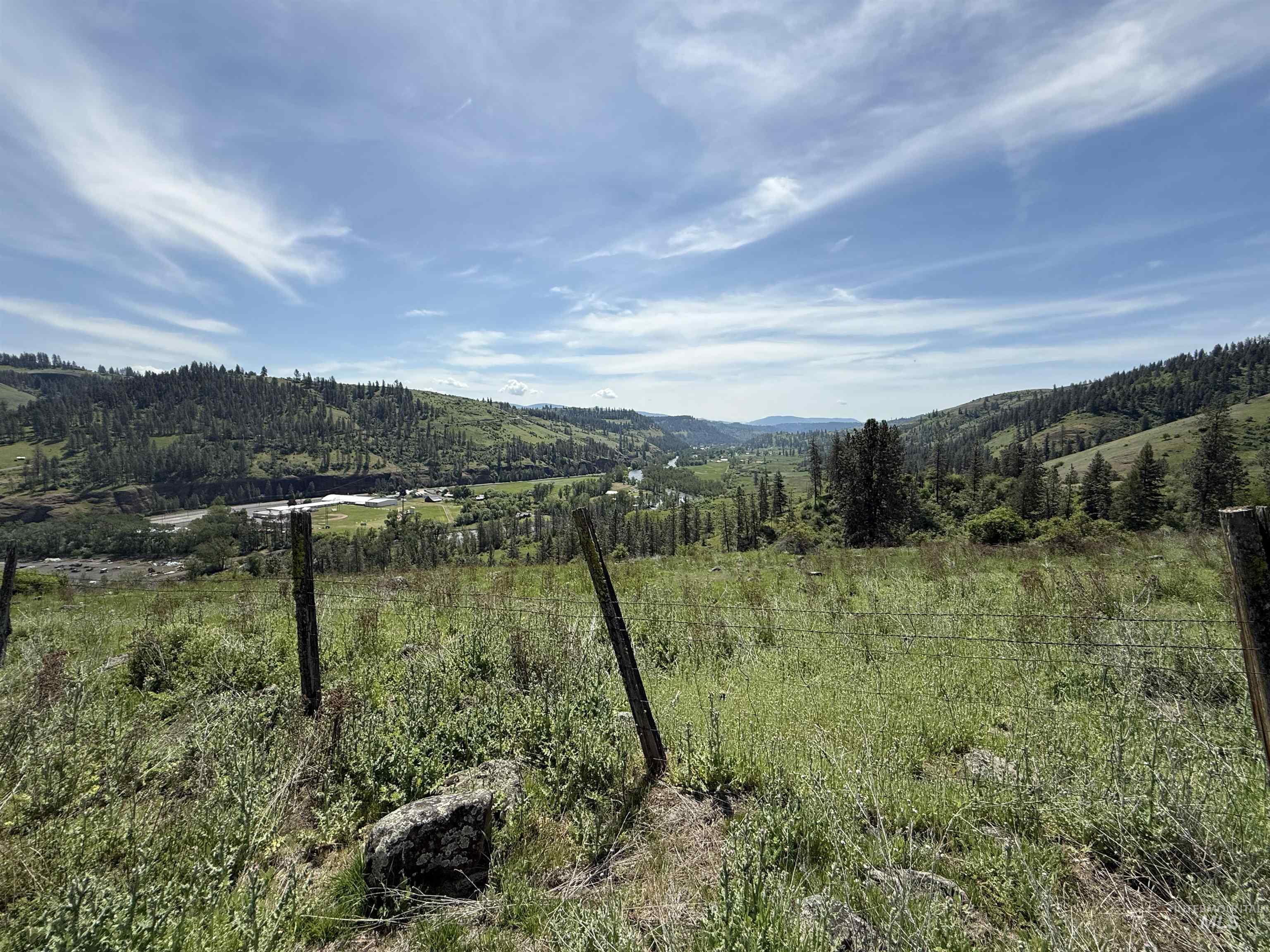 240 Canyon Drive, Kooskia, Idaho 83539, 4 Bedrooms, 2 Bathrooms, Residential For Sale, Price $549,900, 98946714