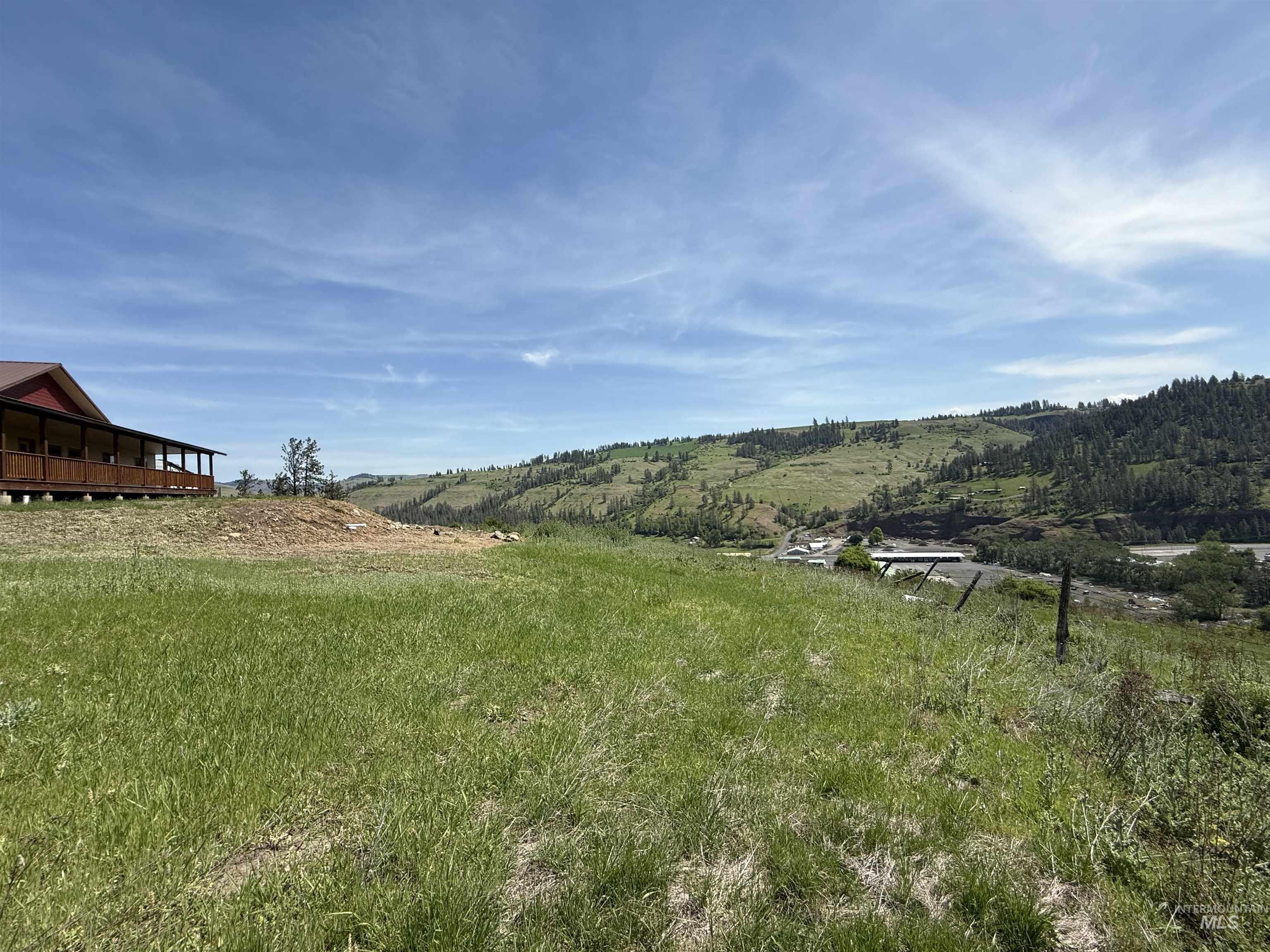 240 Canyon Drive, Kooskia, Idaho 83539, 4 Bedrooms, 2 Bathrooms, Residential For Sale, Price $549,900, 98946714