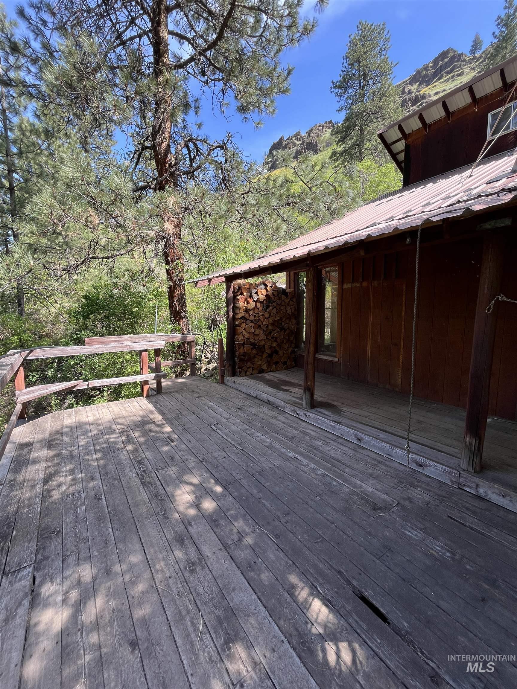 545 Getta Creek Rd, CottonWood, Idaho 83522, 3 Bedrooms, 1 Bathroom, Residential For Sale, Price $240,000, 98946731