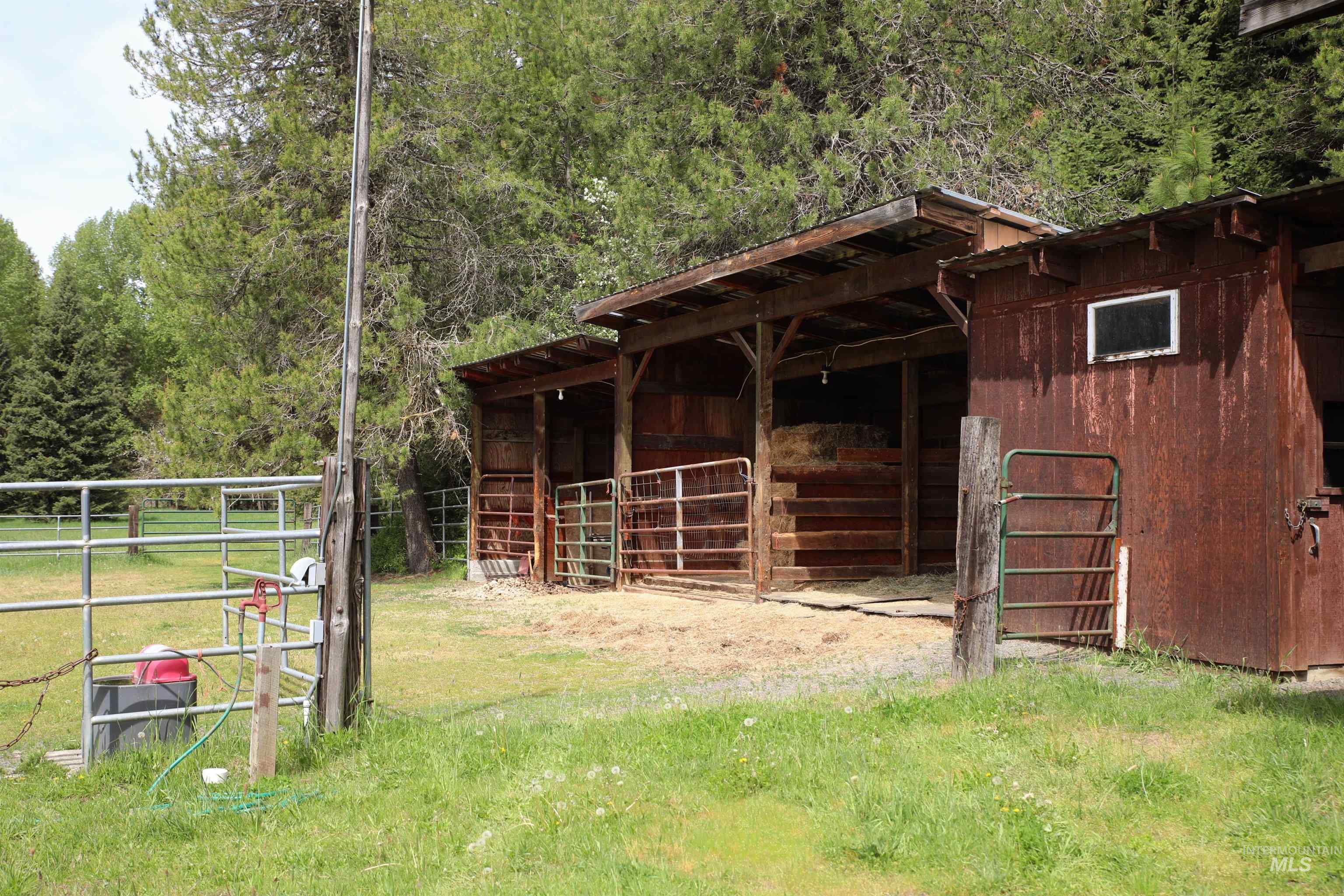 1021 Claypit Rd, Troy, Idaho 83871, 3 Bedrooms, 2 Bathrooms, Farm & Ranch For Sale, Price $865,000, 98946751