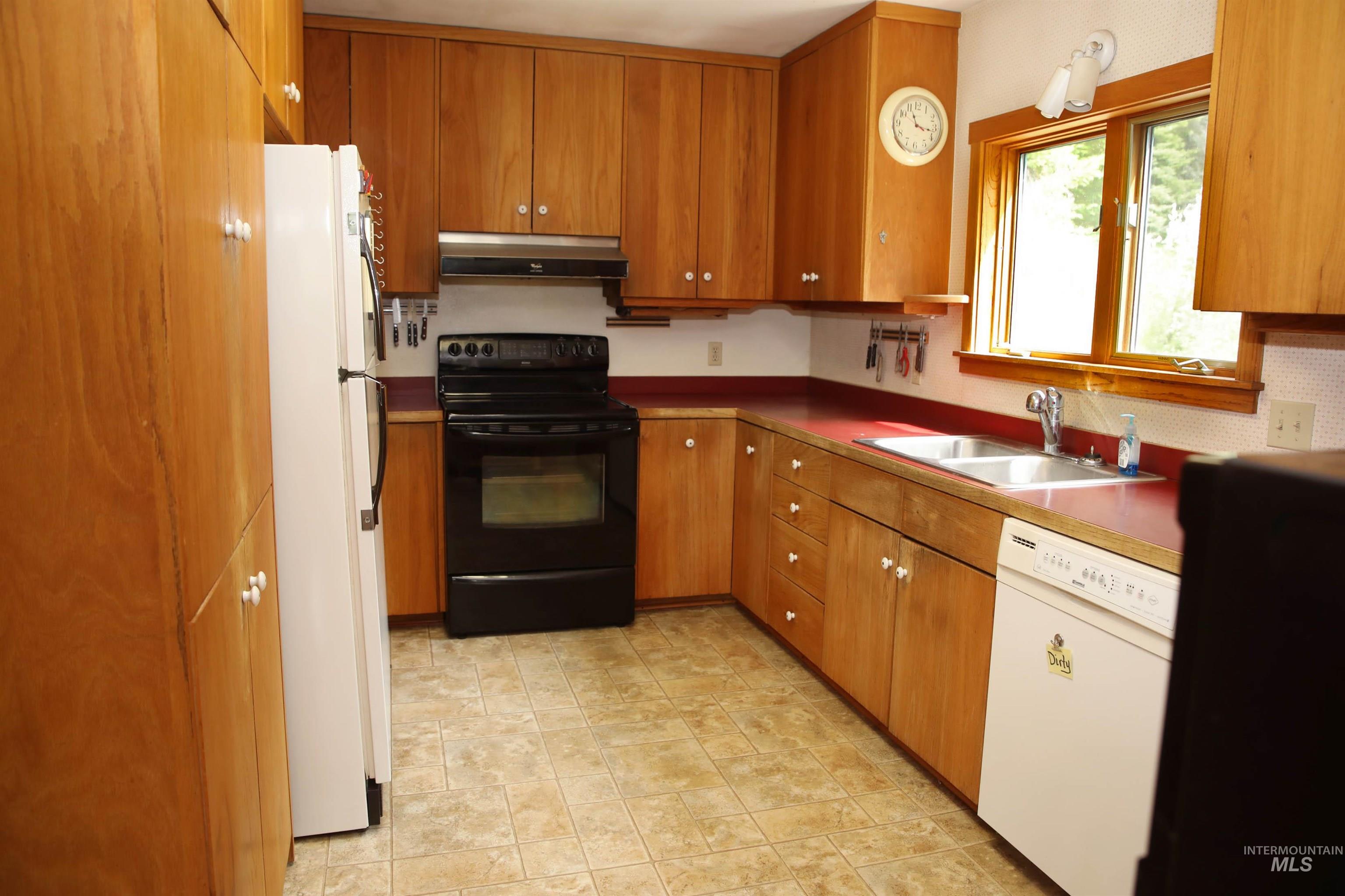 1021 Claypit Rd, Troy, Idaho 83871, 3 Bedrooms, 2 Bathrooms, Farm & Ranch For Sale, Price $865,000, 98946751