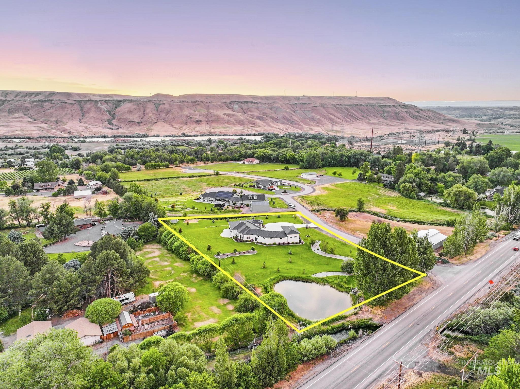 50 Creekside Circle, Hagerman, Idaho 83332, 4 Bedrooms, 3 Bathrooms, Residential For Sale, Price $1,050,000, 98946766