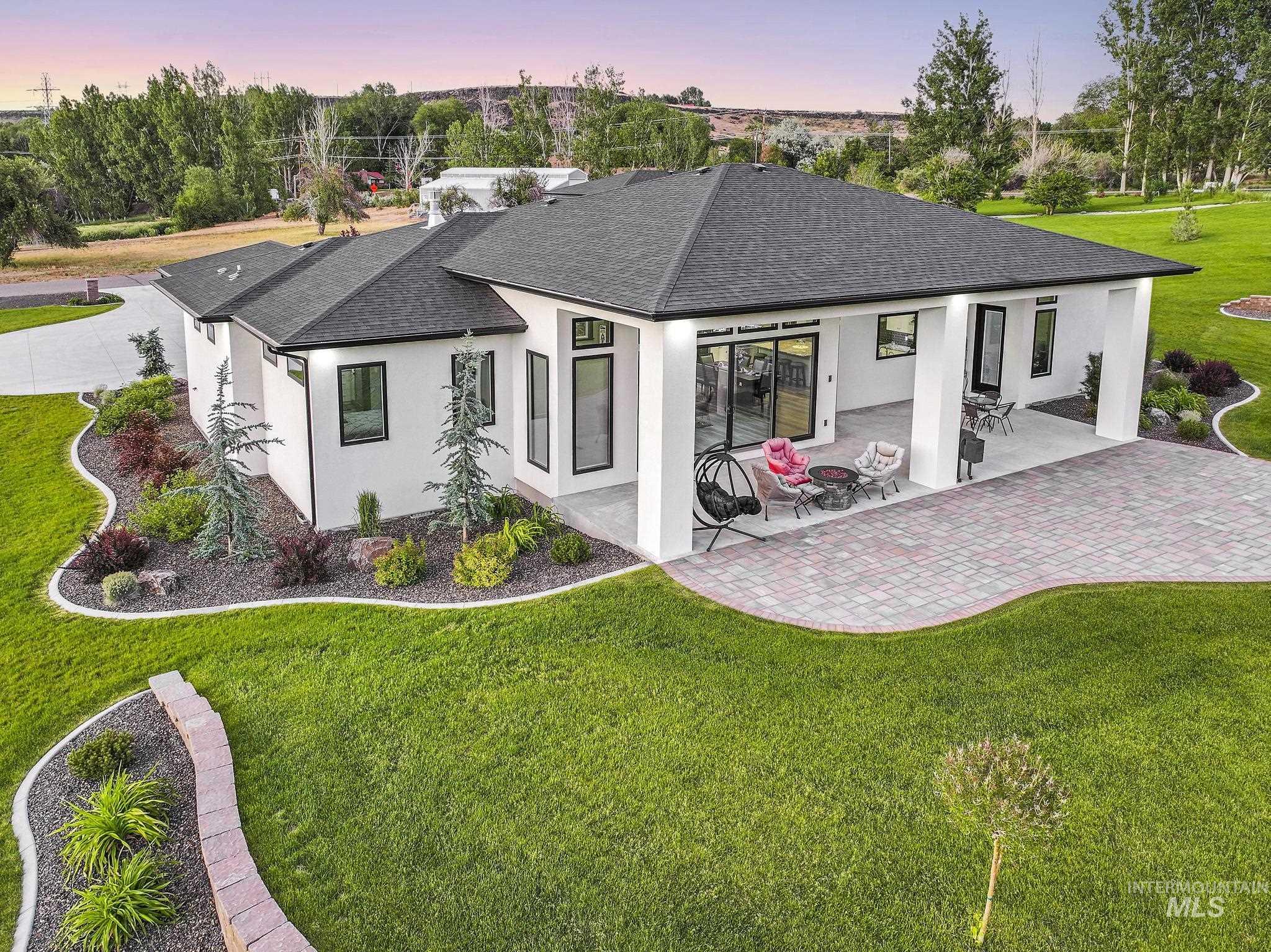 50 Creekside Circle, Hagerman, Idaho 83332, 4 Bedrooms, 3 Bathrooms, Residential For Sale, Price $1,050,000, 98946766