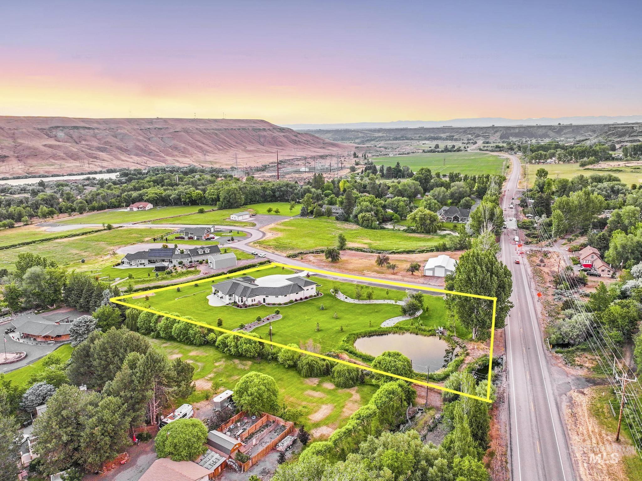 50 Creekside Circle, Hagerman, Idaho 83332, 4 Bedrooms, 3 Bathrooms, Residential For Sale, Price $1,050,000, 98946766