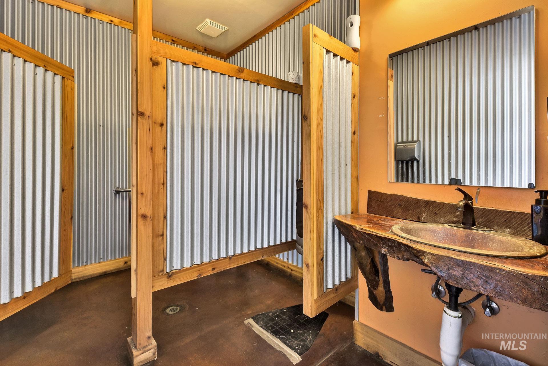 9719 W W Chinden Blvd, Boise, Idaho 83714, Business/Commercial For Sale, Price $2,425,000, 98946775