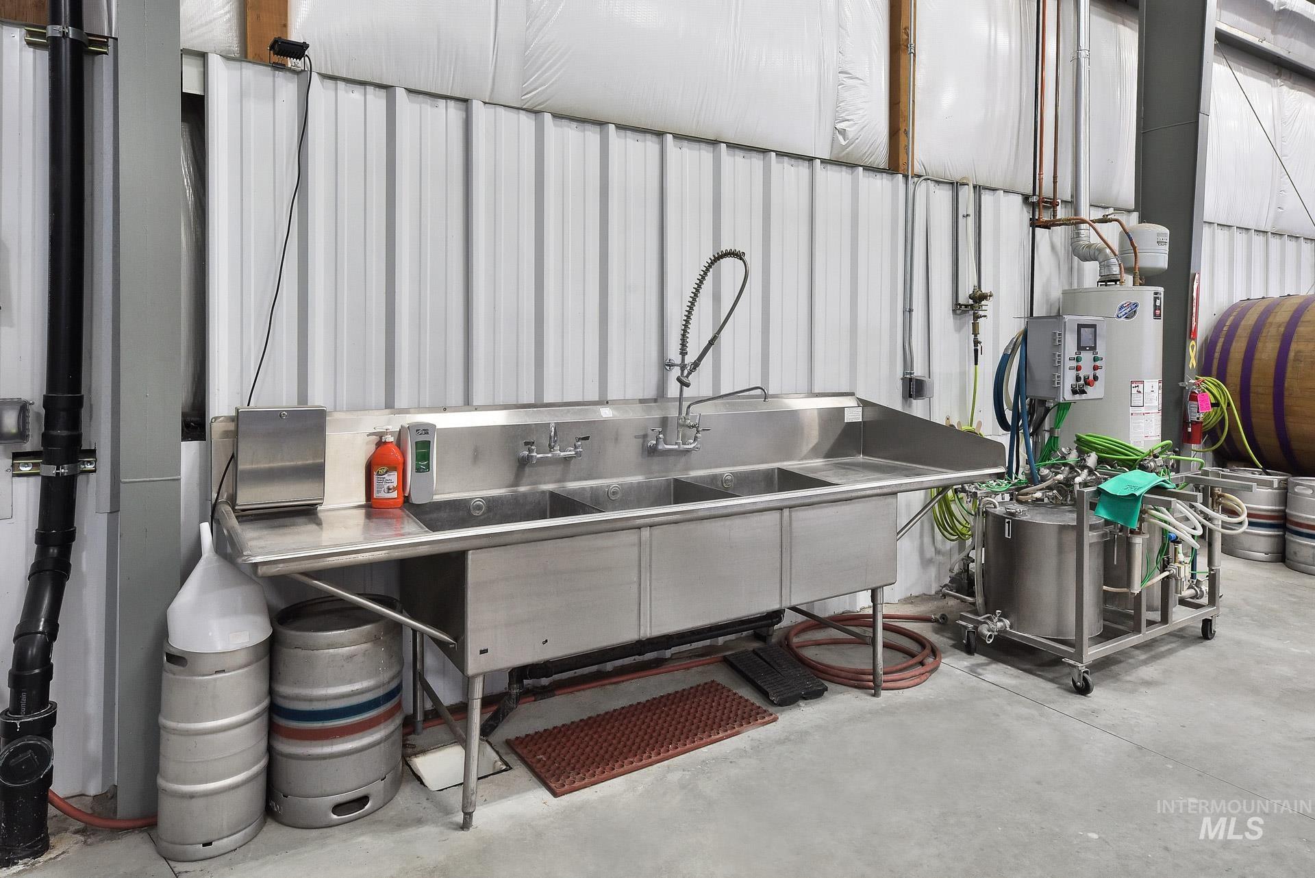 9719 W W Chinden Blvd, Boise, Idaho 83714, Business/Commercial For Sale, Price $2,425,000, 98946775