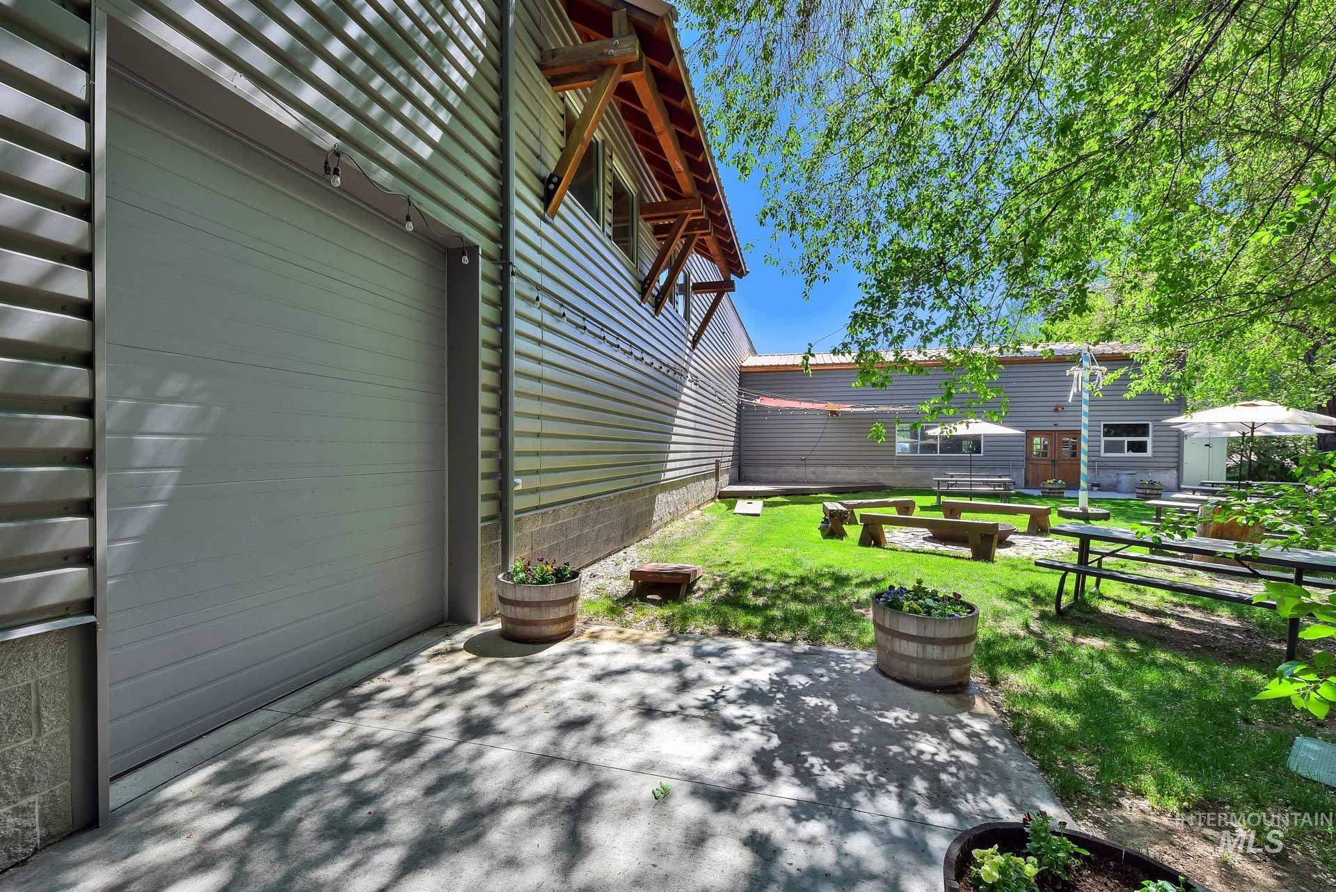 9719 W W Chinden Blvd, Boise, Idaho 83714, Business/Commercial For Sale, Price $2,425,000, 98946775