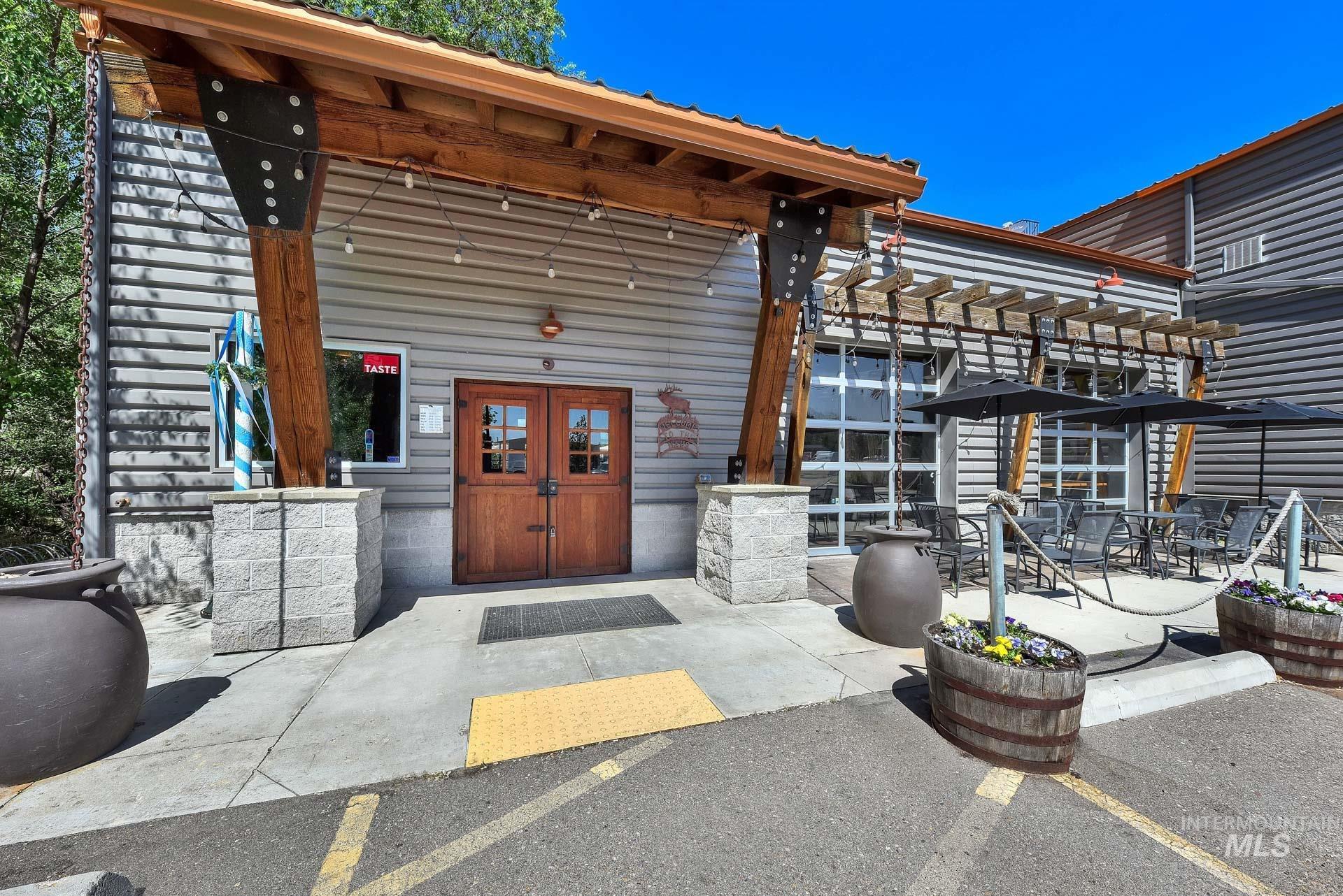 9719 W W Chinden Blvd, Boise, Idaho 83714, Business/Commercial For Sale, Price $2,425,000, 98946775