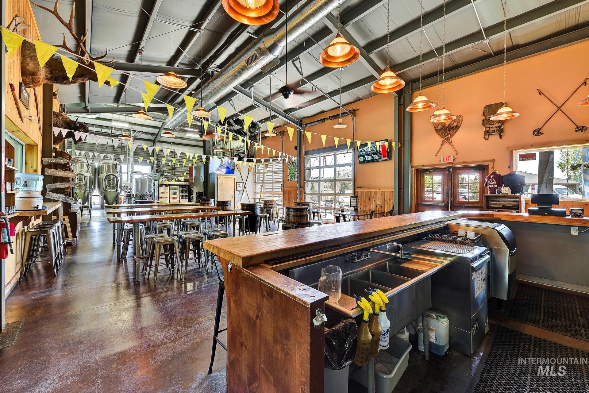9719 W W Chinden Blvd, Boise, Idaho 83714, Business/Commercial For Sale, Price $2,425,000, 98946775