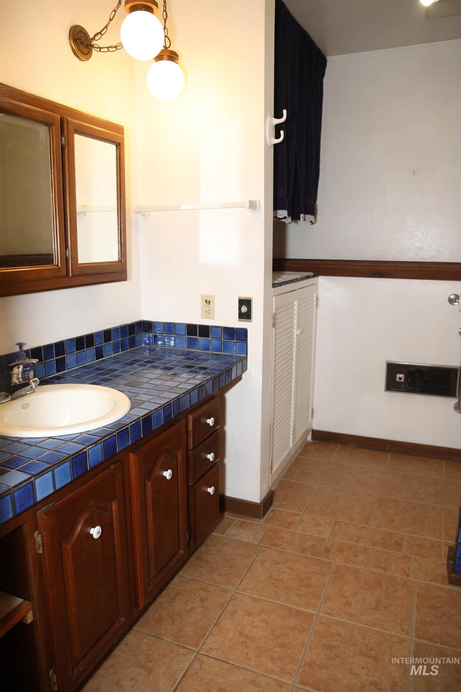 1021 Claypit Rd, Troy, Idaho 83871, 3 Bedrooms, 2 Bathrooms, Residential For Sale, Price $875,000, 98946788