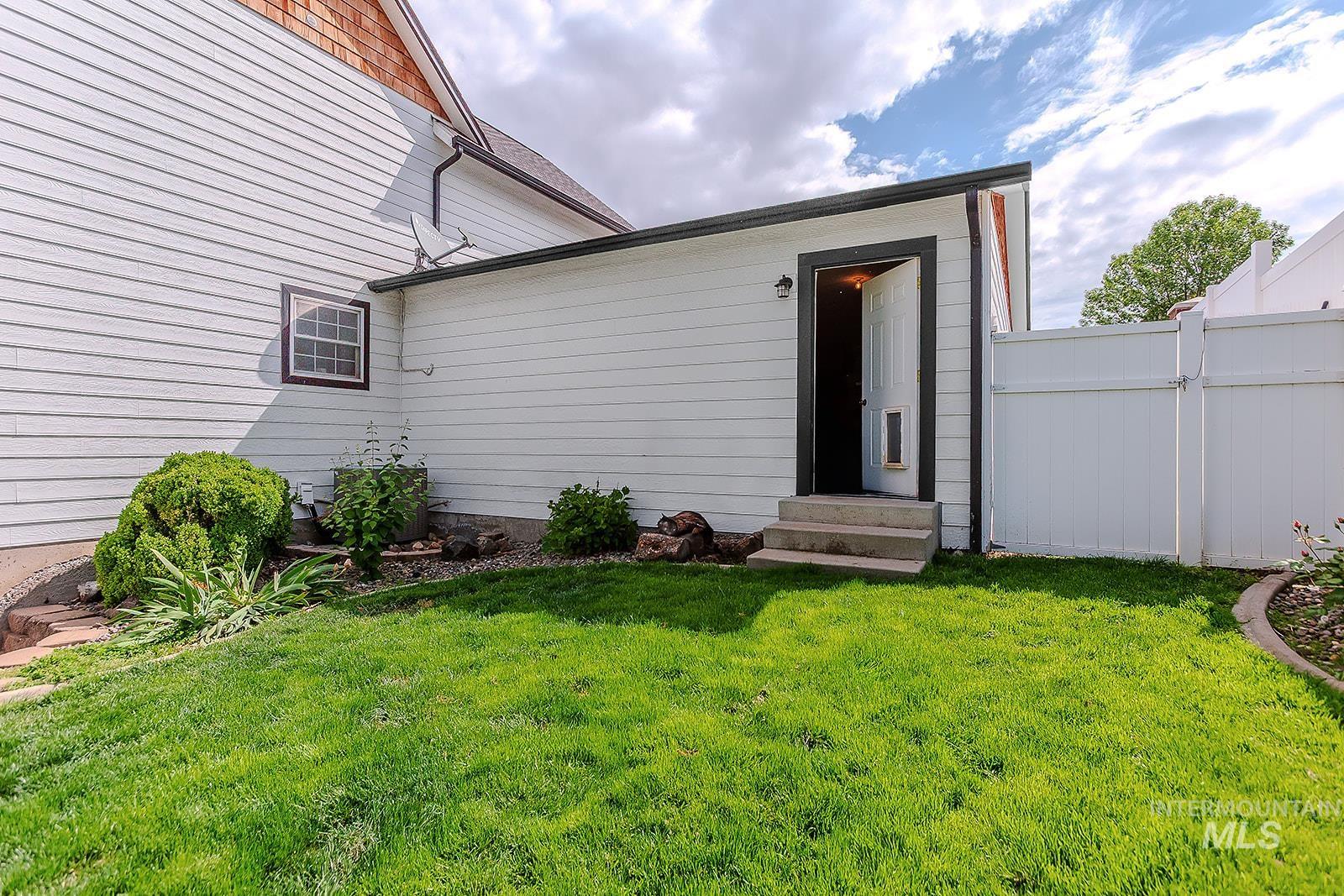 1128 30th Street, Lewiston, Idaho 83501, 4 Bedrooms, 3 Bathrooms, Residential For Sale, Price $494,000, 98946790