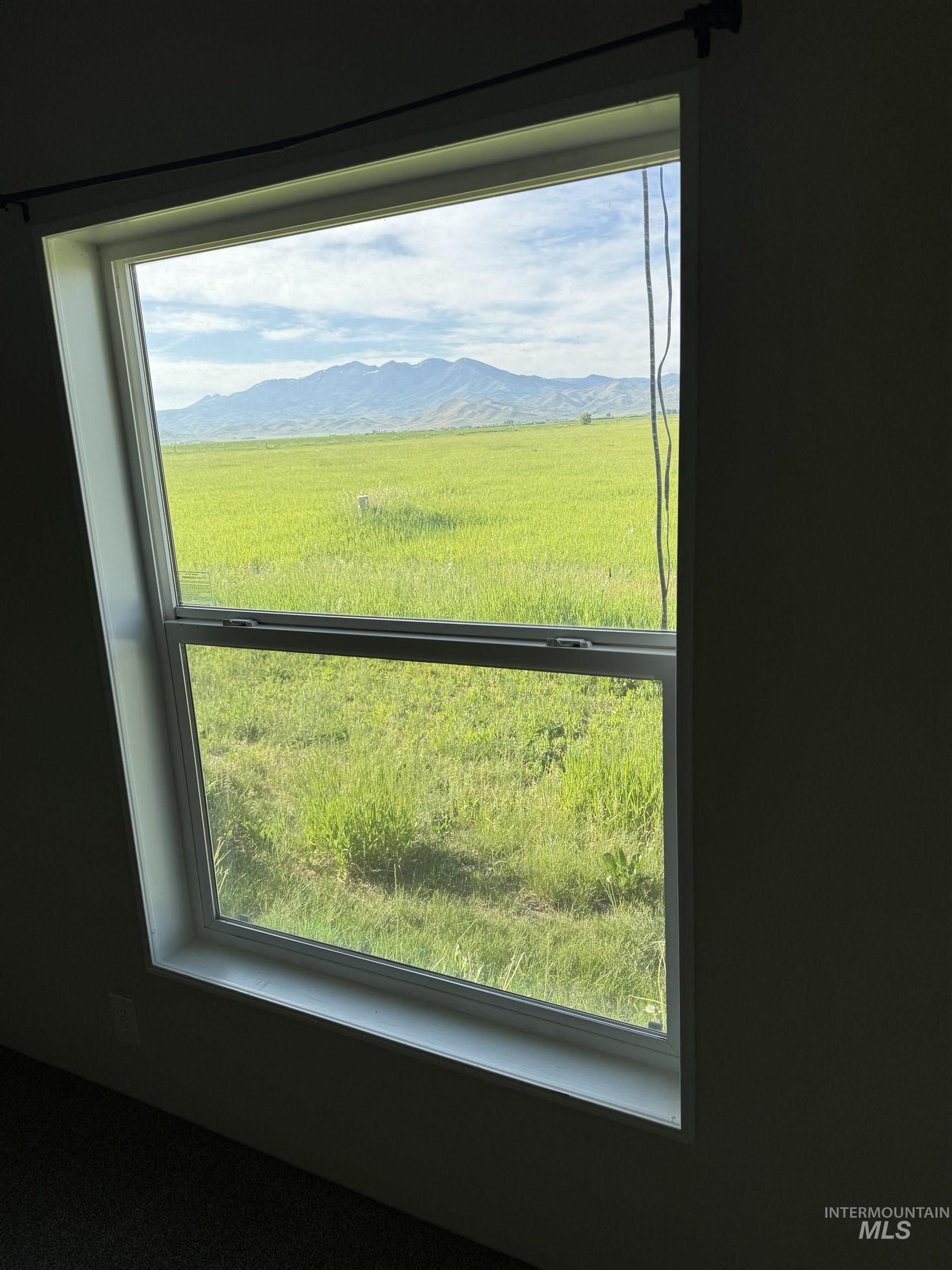 501 Timber Ave, Fairfield, Idaho 83327, 3 Bedrooms, 2 Bathrooms, Residential For Sale, Price $258,000, 98946797