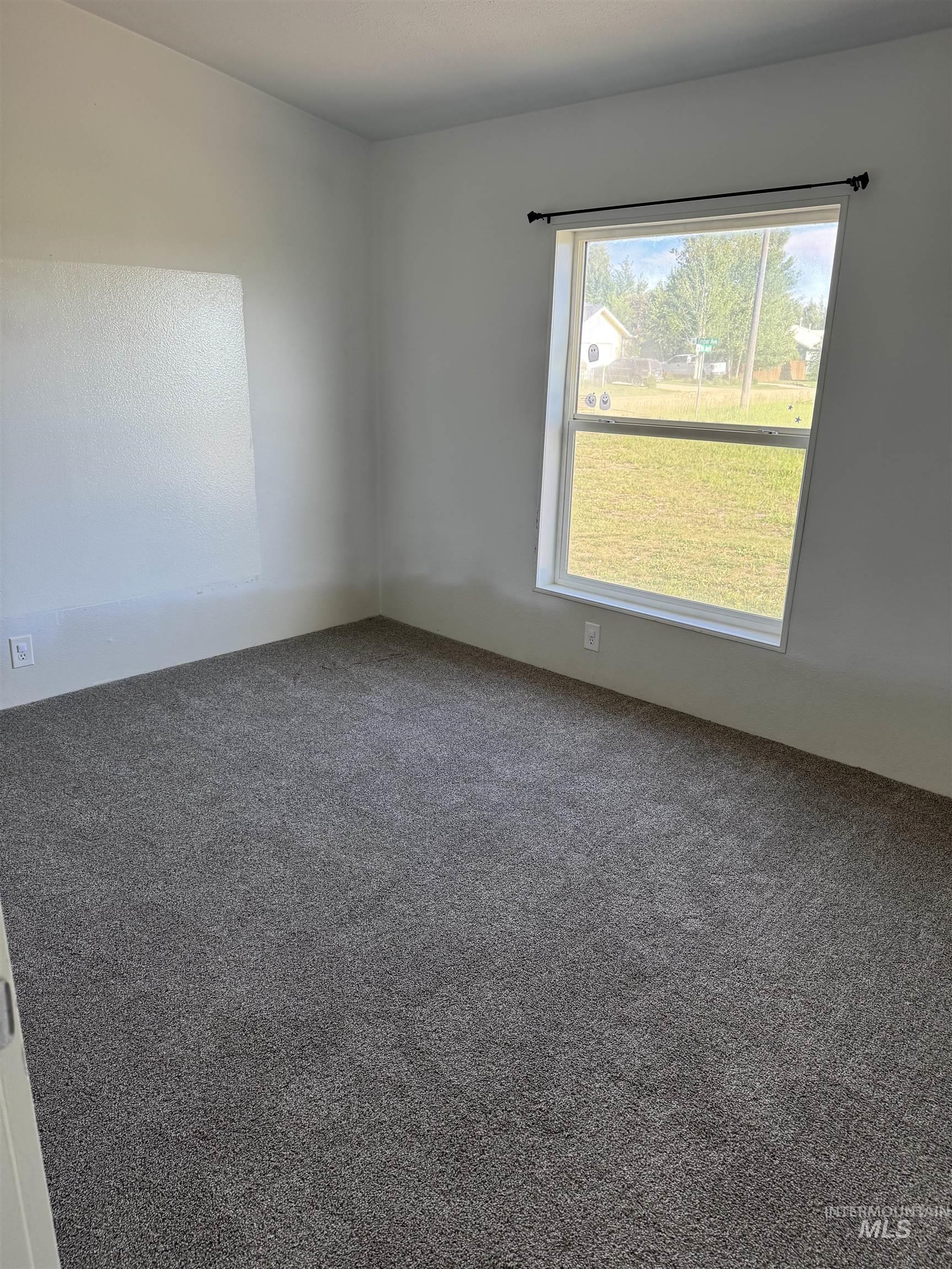 501 Timber Ave, Fairfield, Idaho 83327, 3 Bedrooms, 2 Bathrooms, Residential For Sale, Price $258,000, 98946797
