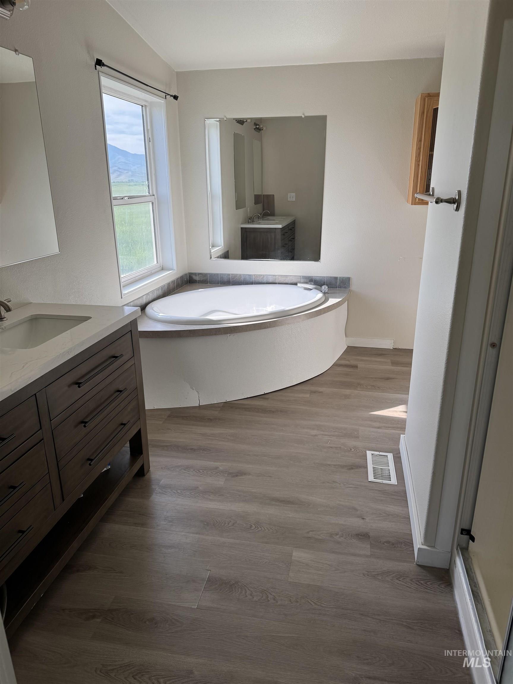 501 Timber Ave, Fairfield, Idaho 83327, 3 Bedrooms, 2 Bathrooms, Residential For Sale, Price $258,000, 98946797