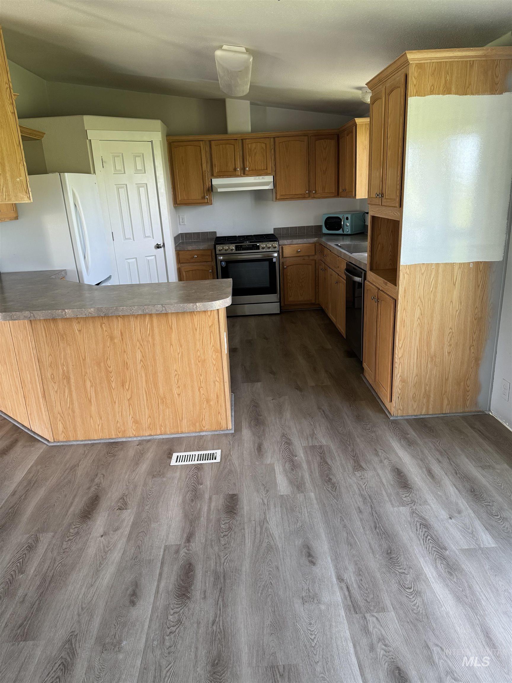 501 Timber Ave, Fairfield, Idaho 83327, 3 Bedrooms, 2 Bathrooms, Residential For Sale, Price $258,000, 98946797