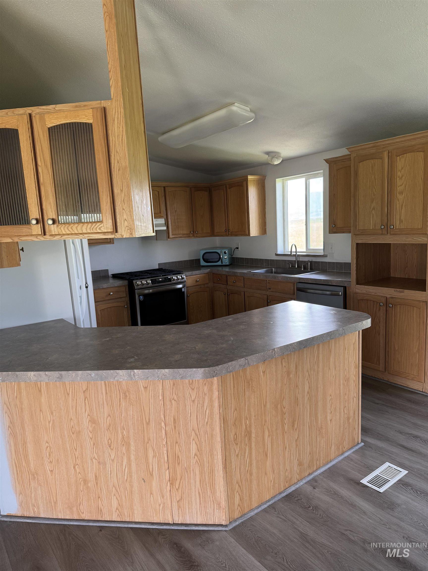 501 Timber Ave, Fairfield, Idaho 83327, 3 Bedrooms, 2 Bathrooms, Residential For Sale, Price $258,000, 98946797